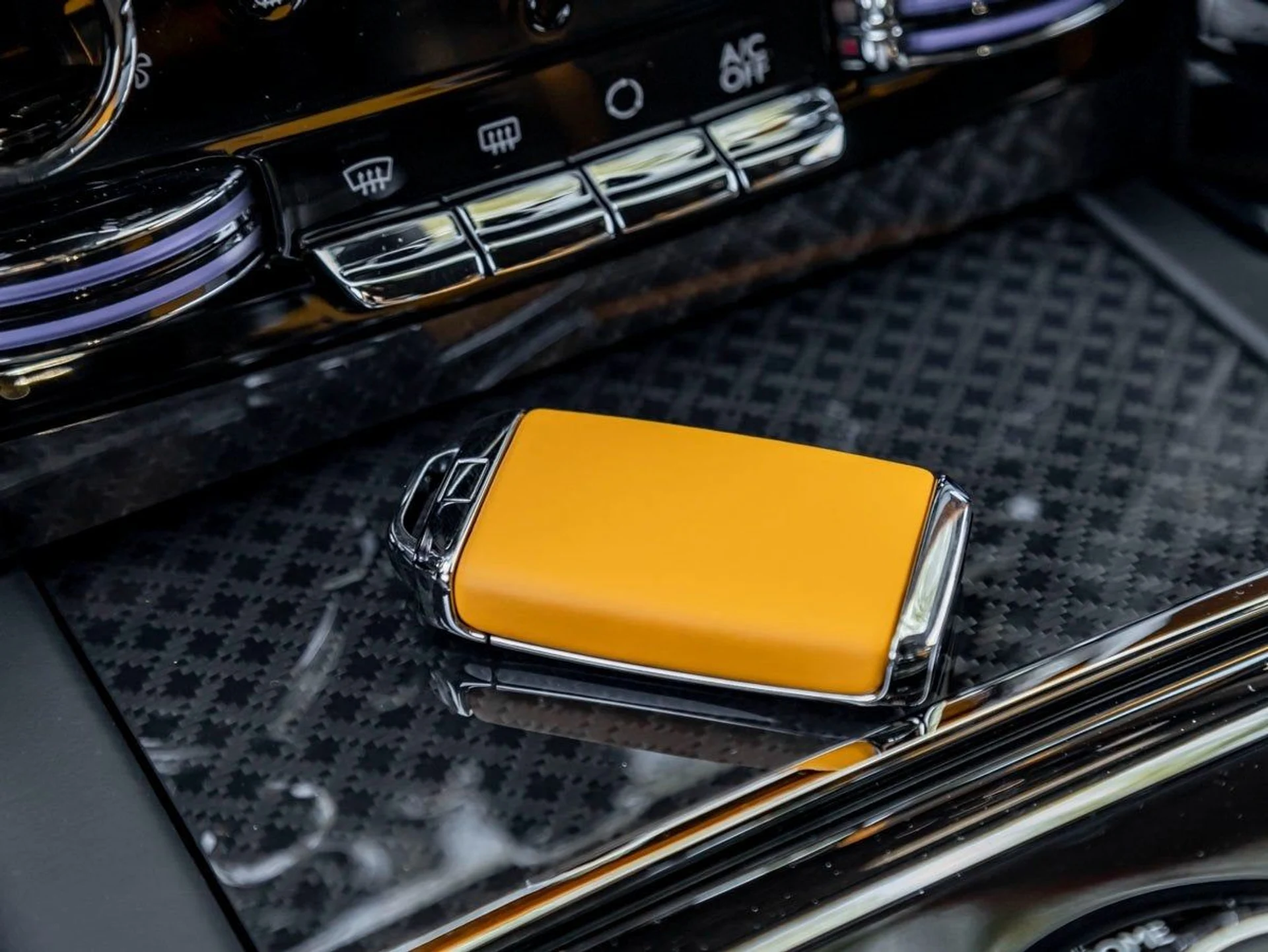 mph014_431457063_15_e923a27997