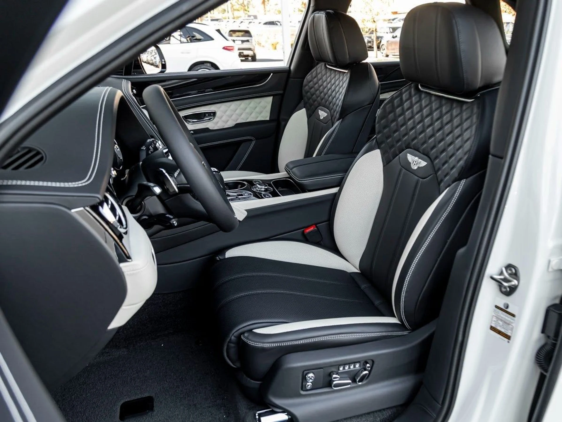 mph014_435682724_15_d226f8380e