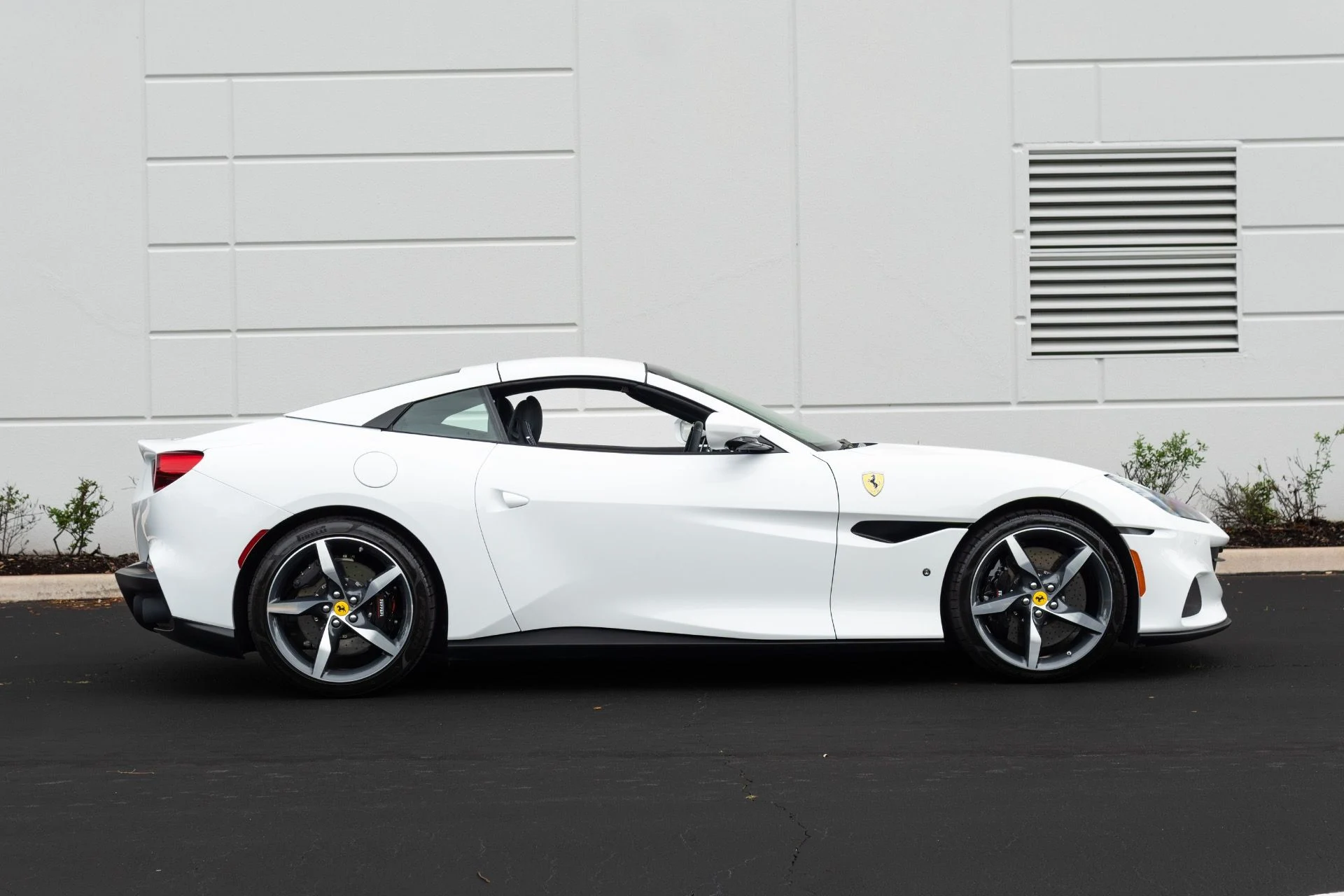 mph014_440313583_Used_2023_Ferrari_Portofino_M_1775657761_7b9a1a0a39