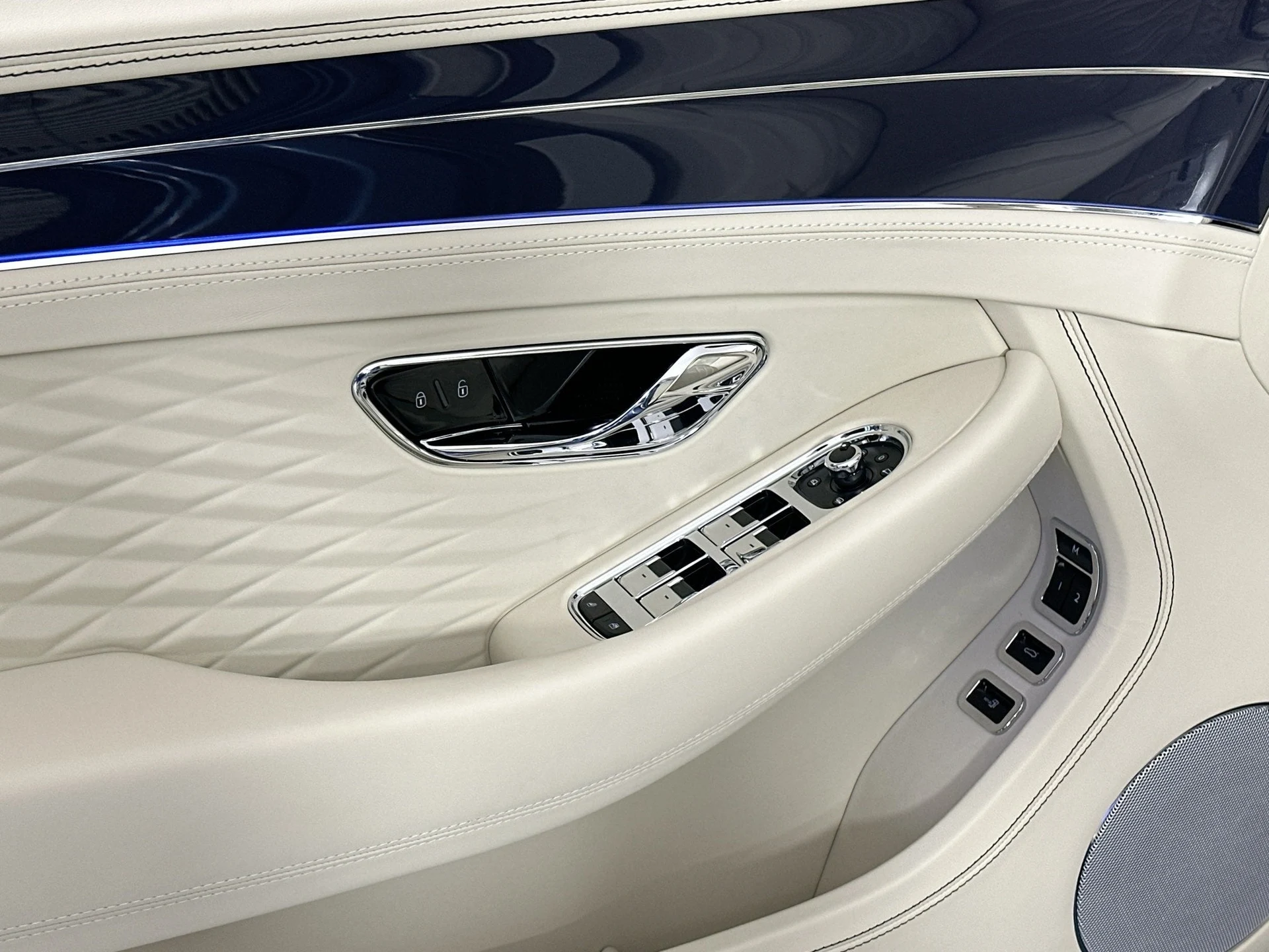 mph014_449071747_15_911261c466