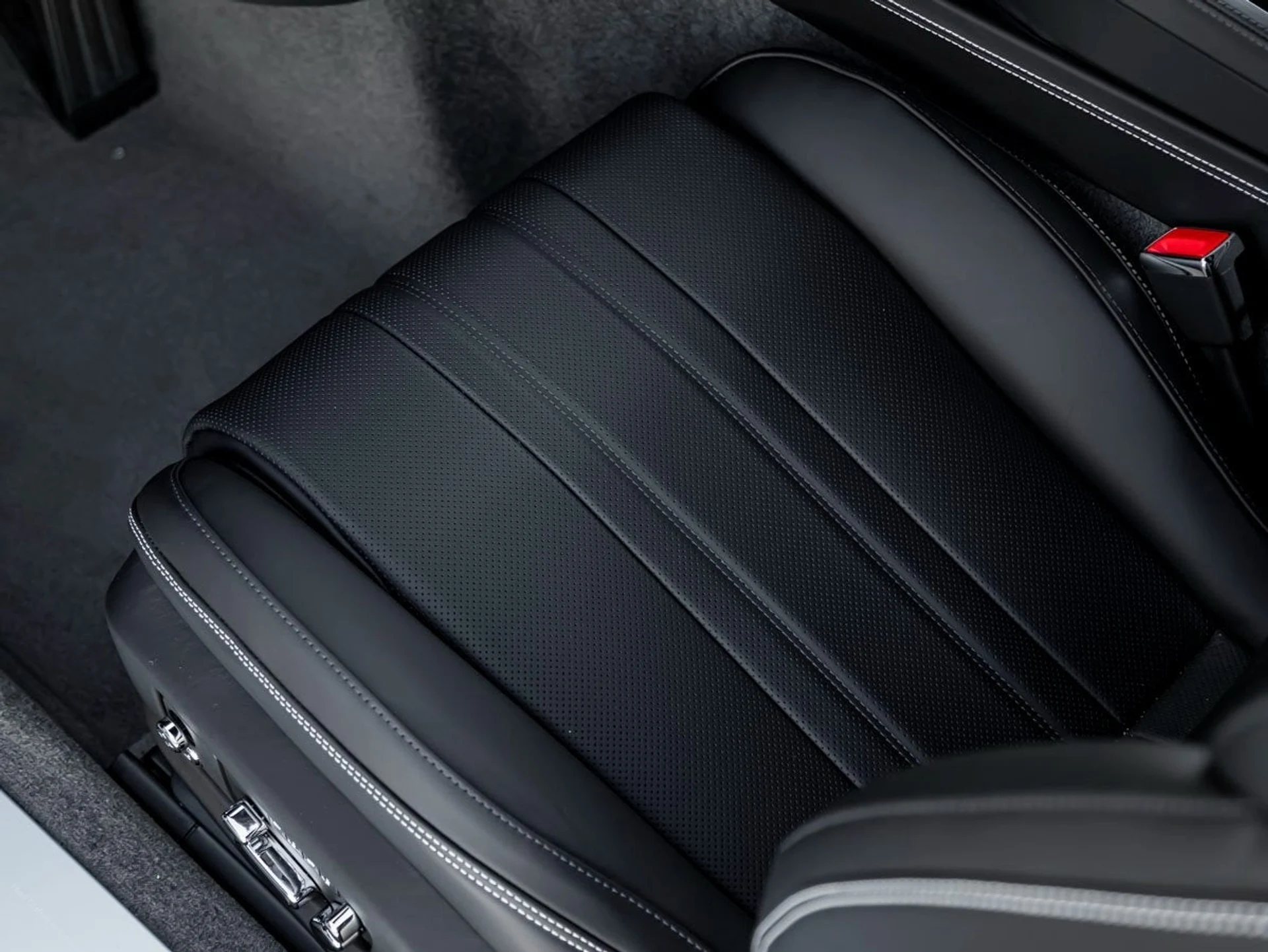 mph014_452527372_15_b6328fd2e2