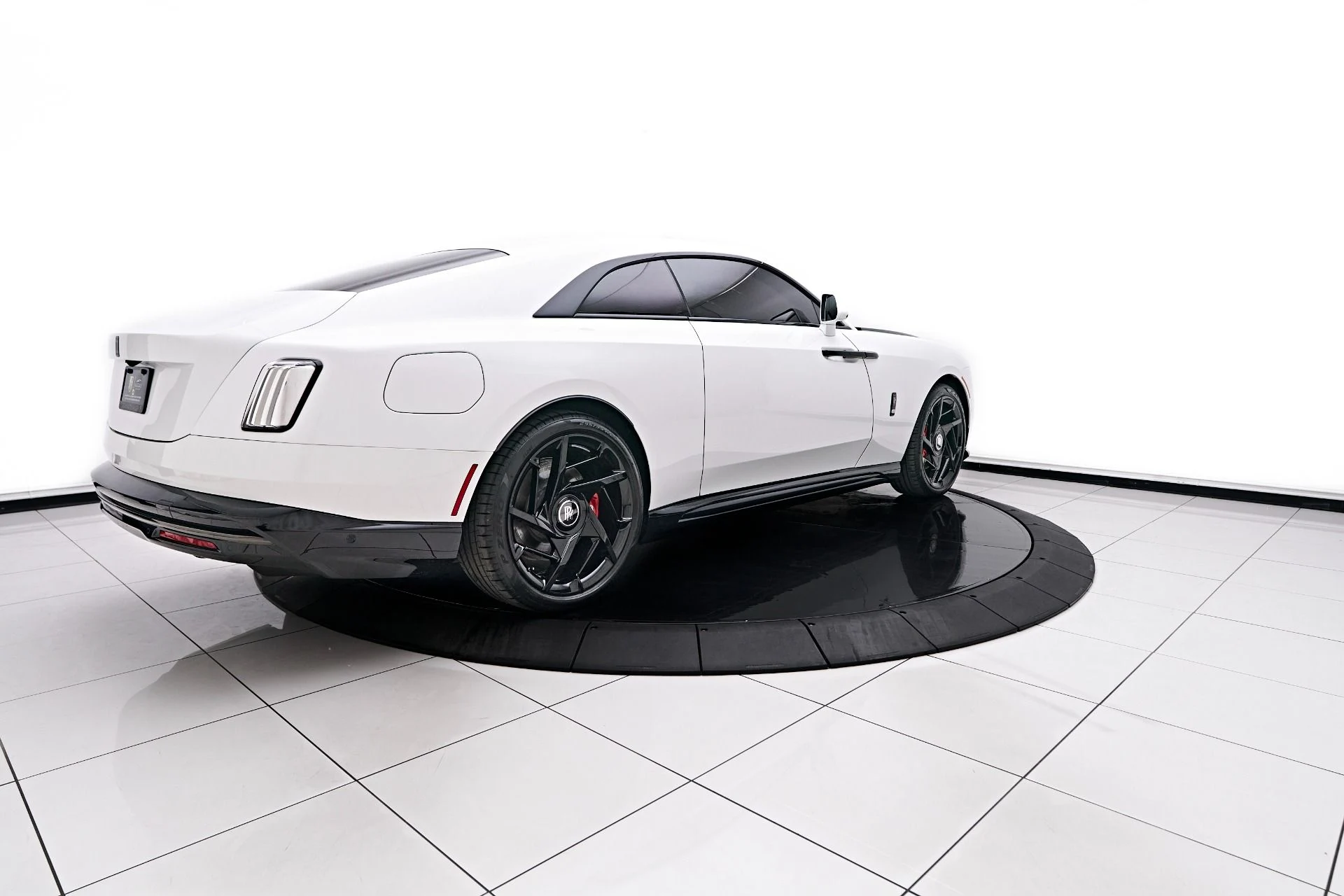 mph014_452974110_Used_2025_Rolls_Royce_Spectre_1753213338_3b77201590