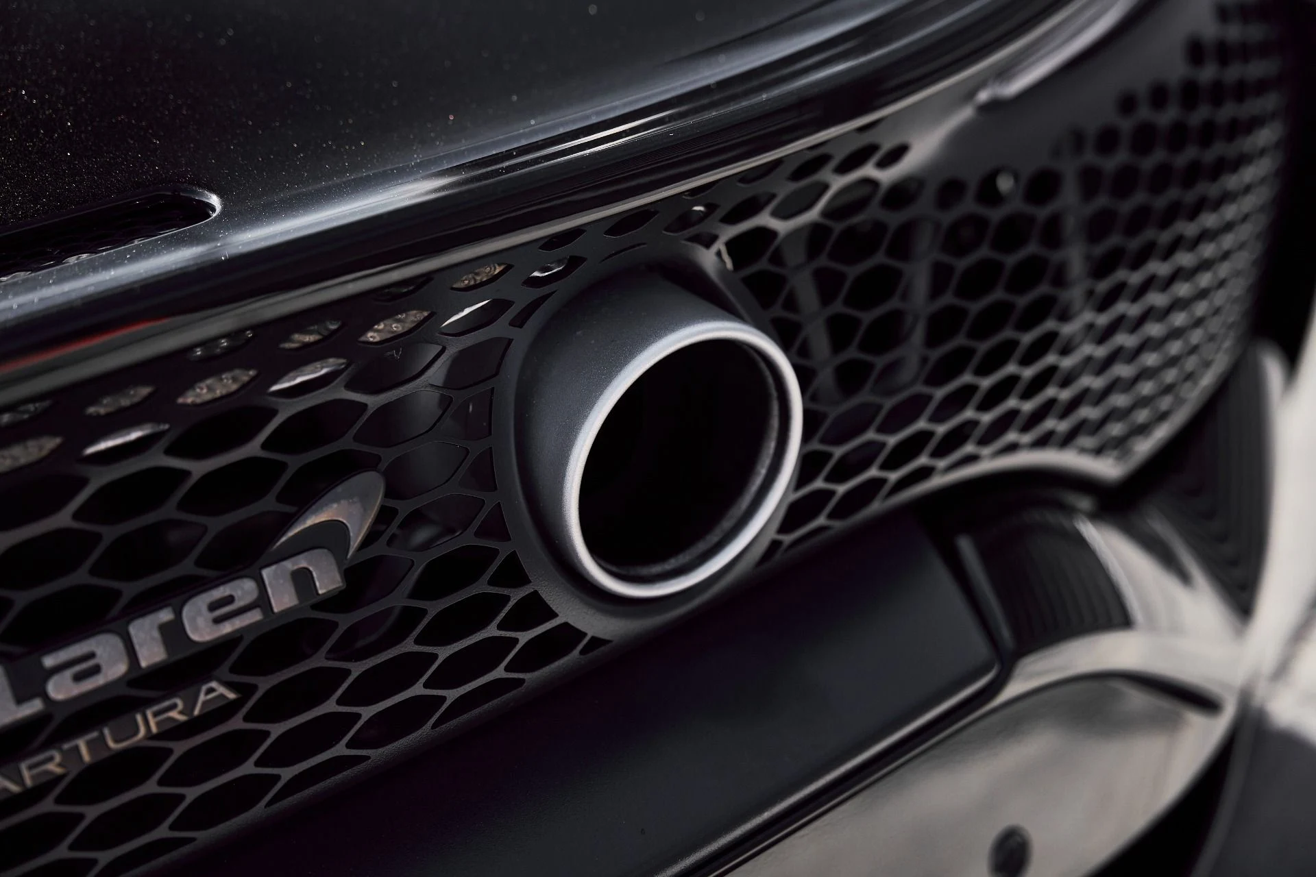 mph014_456348174_Used_2025_Mc_Laren_Artura_Performance_1772246875_cc7deb50d9