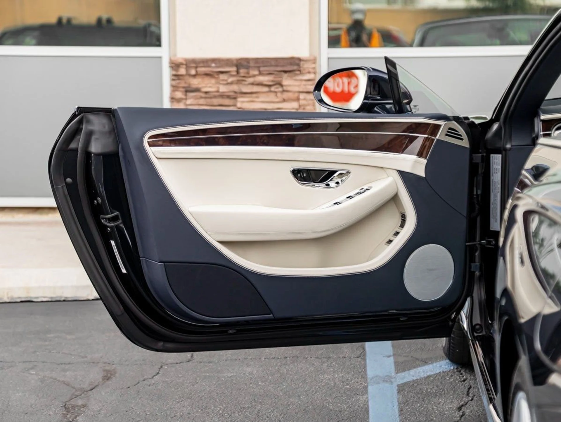 mph014_466057173_15_f940fcd2b9