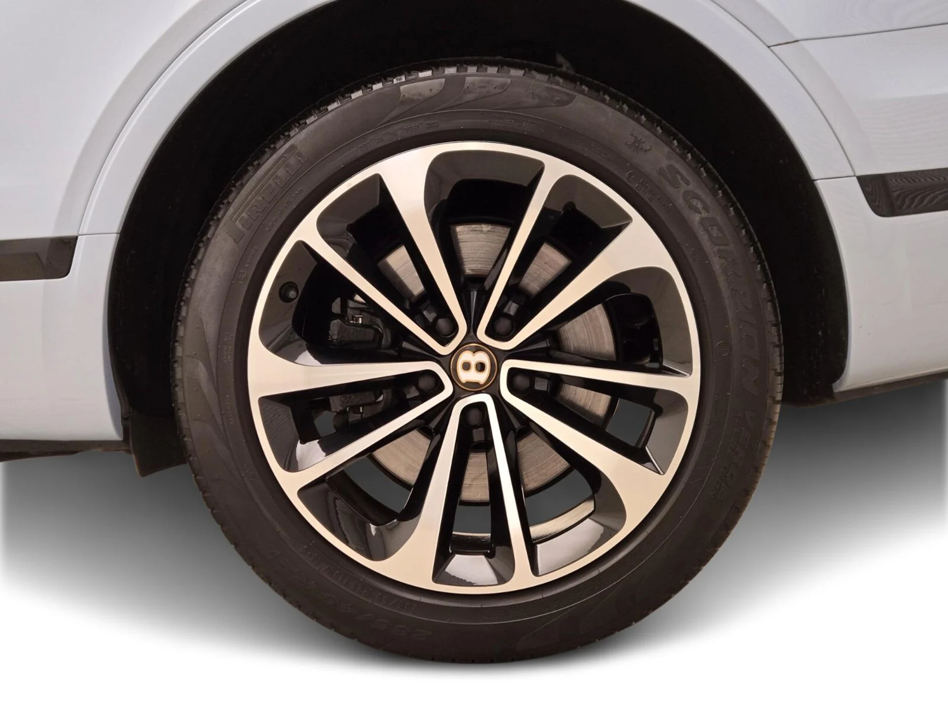 mph014_46859552_Used_2020_Bentley_Bentayga_V8_1754377265_4777bee0bc
