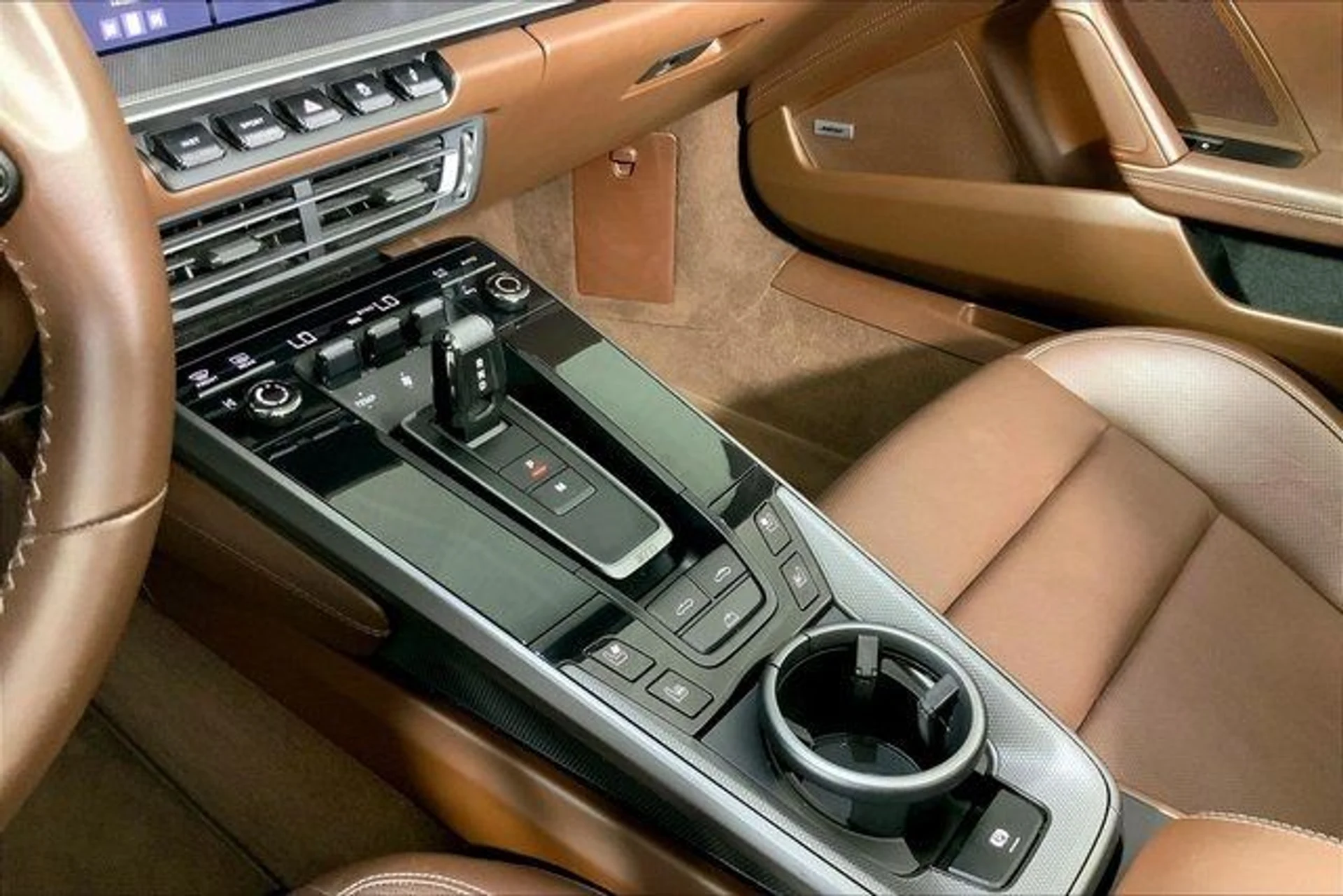 mph014_476914836_c68da10c917bd9e40b224c4f1a70c7eb_19c64a0b3f