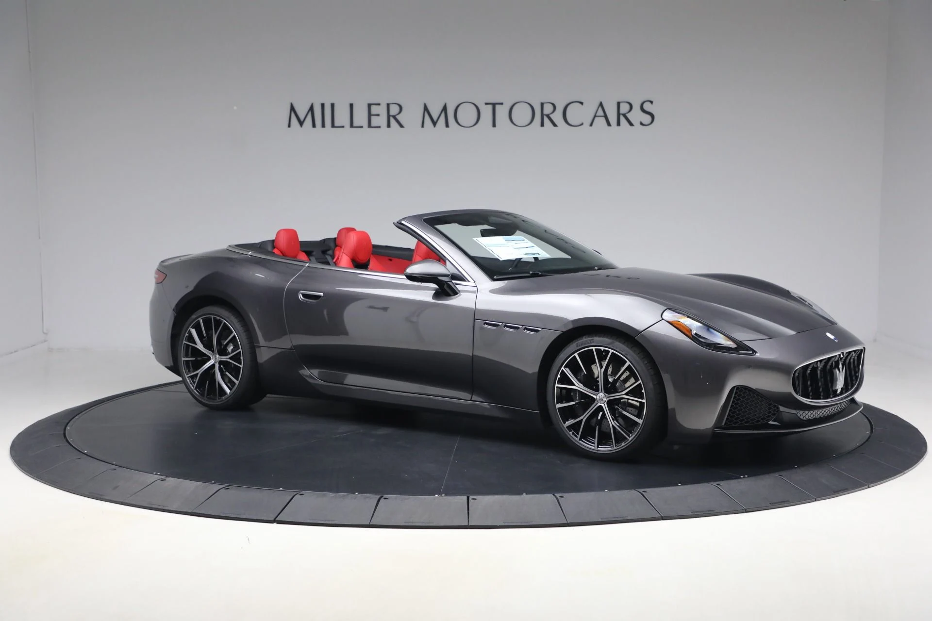 mph014_477442973_New_2026_Maserati_Gran_Cabrio_Modena_1768426230_20e52872ff