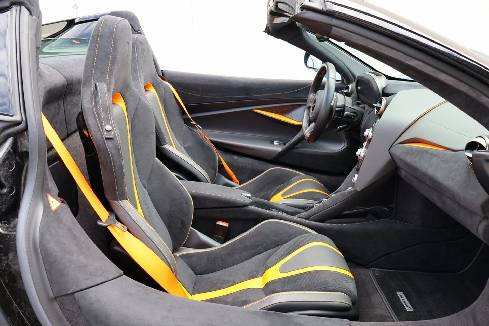 mph014_485821263_15_a7522e7082