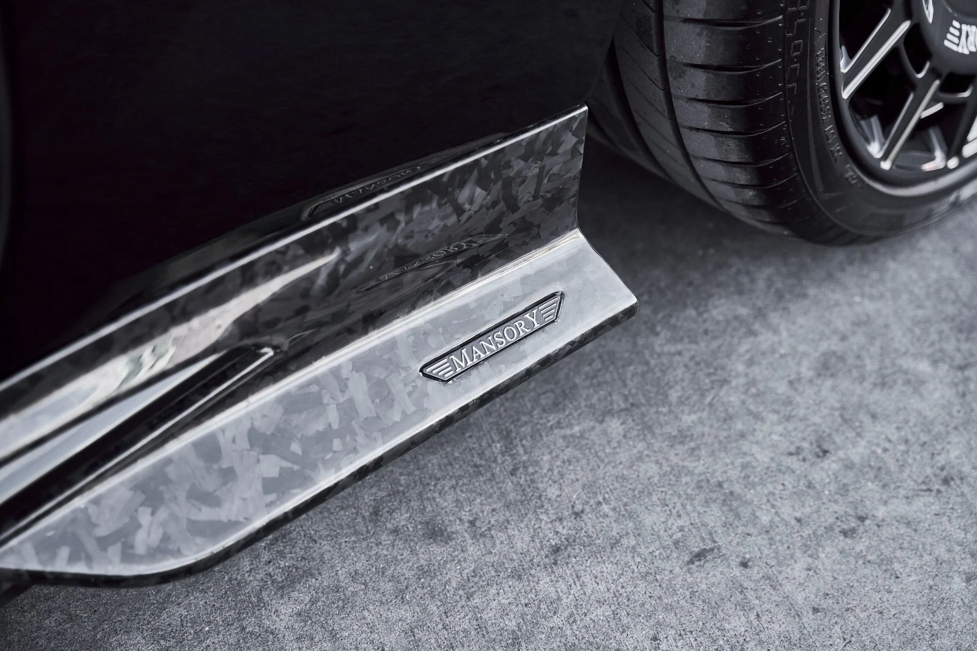 mph014_4920498_Used_2025_Rolls_Royce_Spectre_Base_1773452452_5814d3ab99