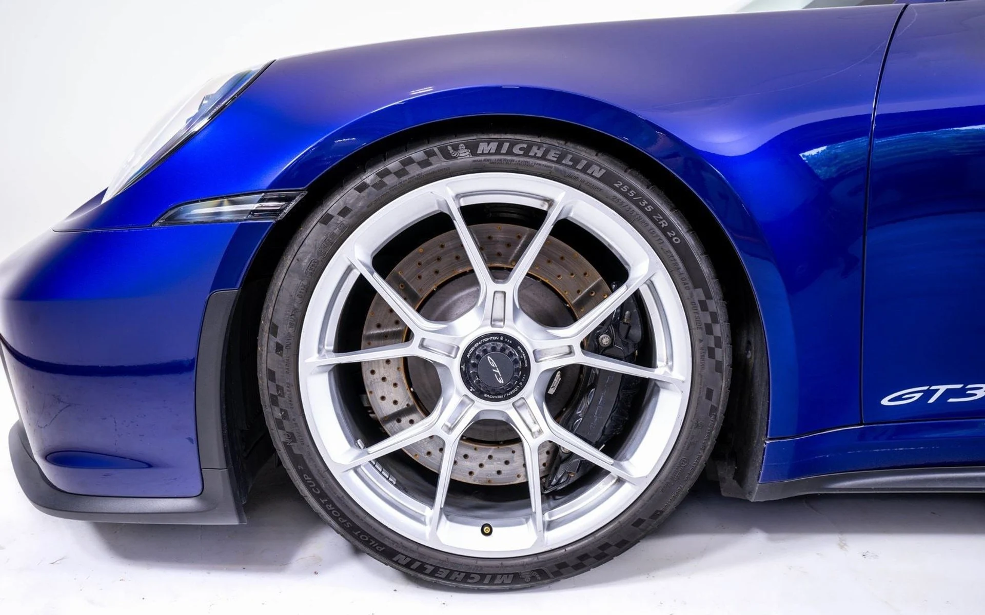 mph014_49258337_758d3622eefba628ad66112bf09c7c2ax_ee0c80f322