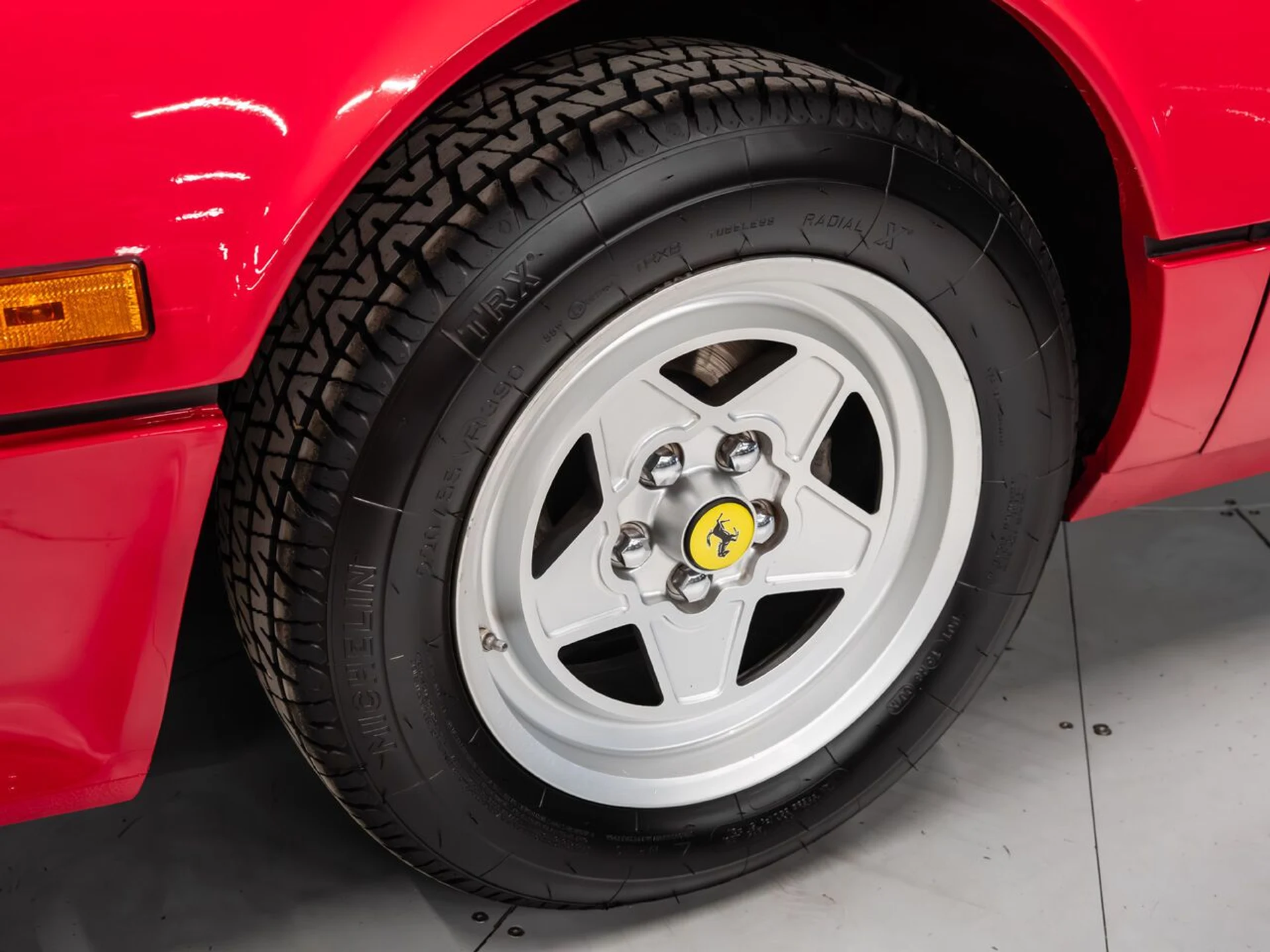 mph014_495257068_ferrari_308_gtsi_1982_8bd041dc7e