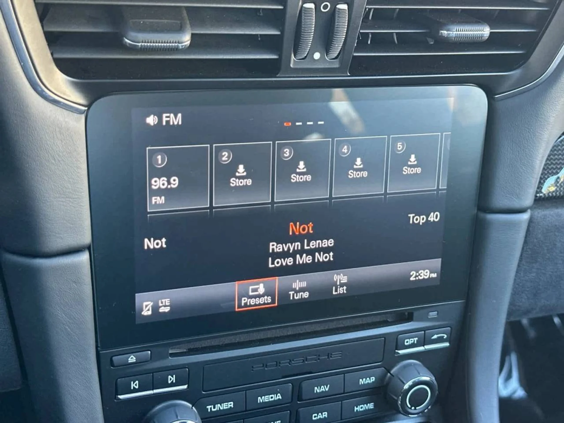 mph014_495302773_15_097ce08695