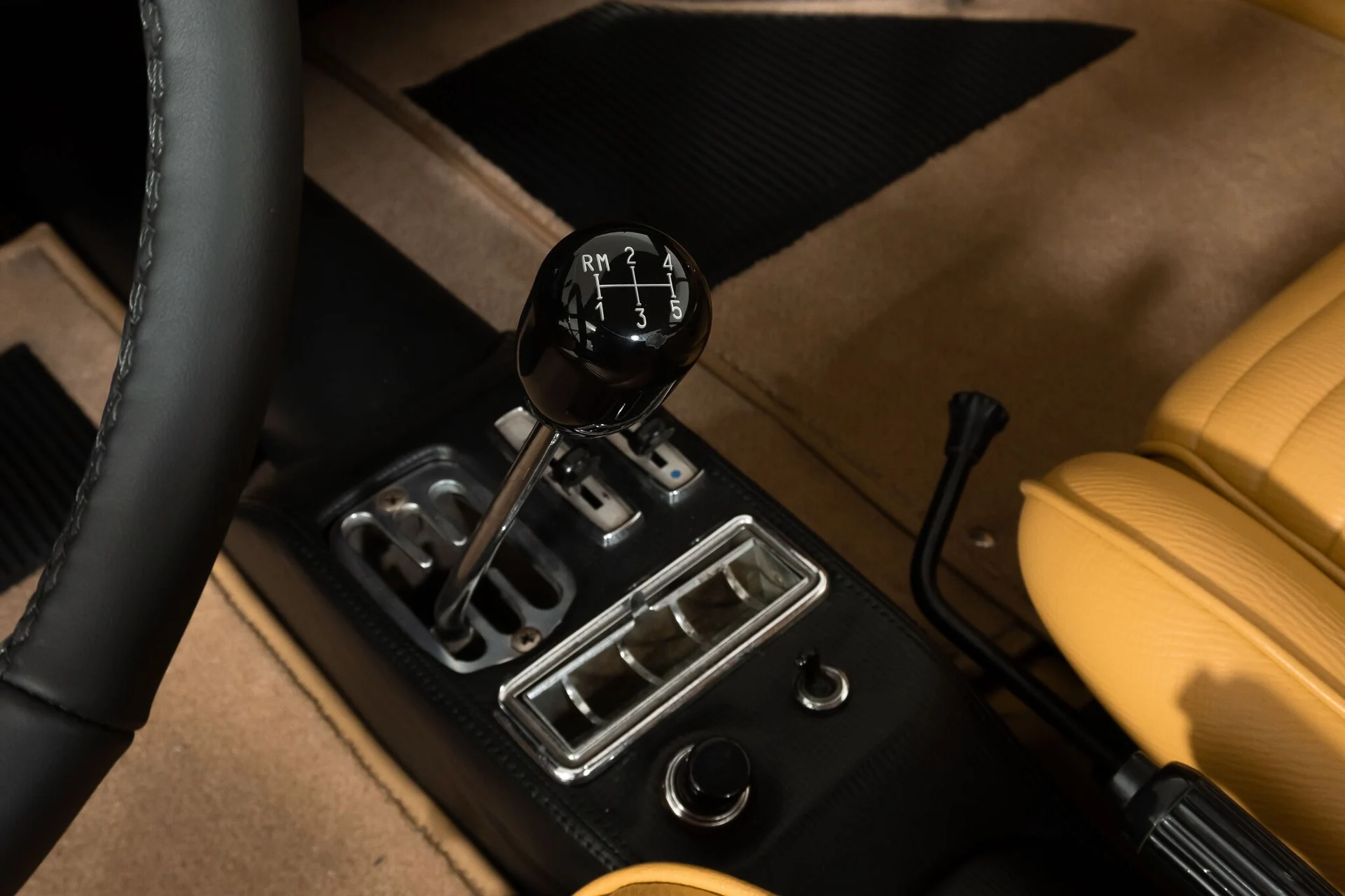 mph014_499971245_7786cf036e578e5defe1525a707456ee_59ba63544e