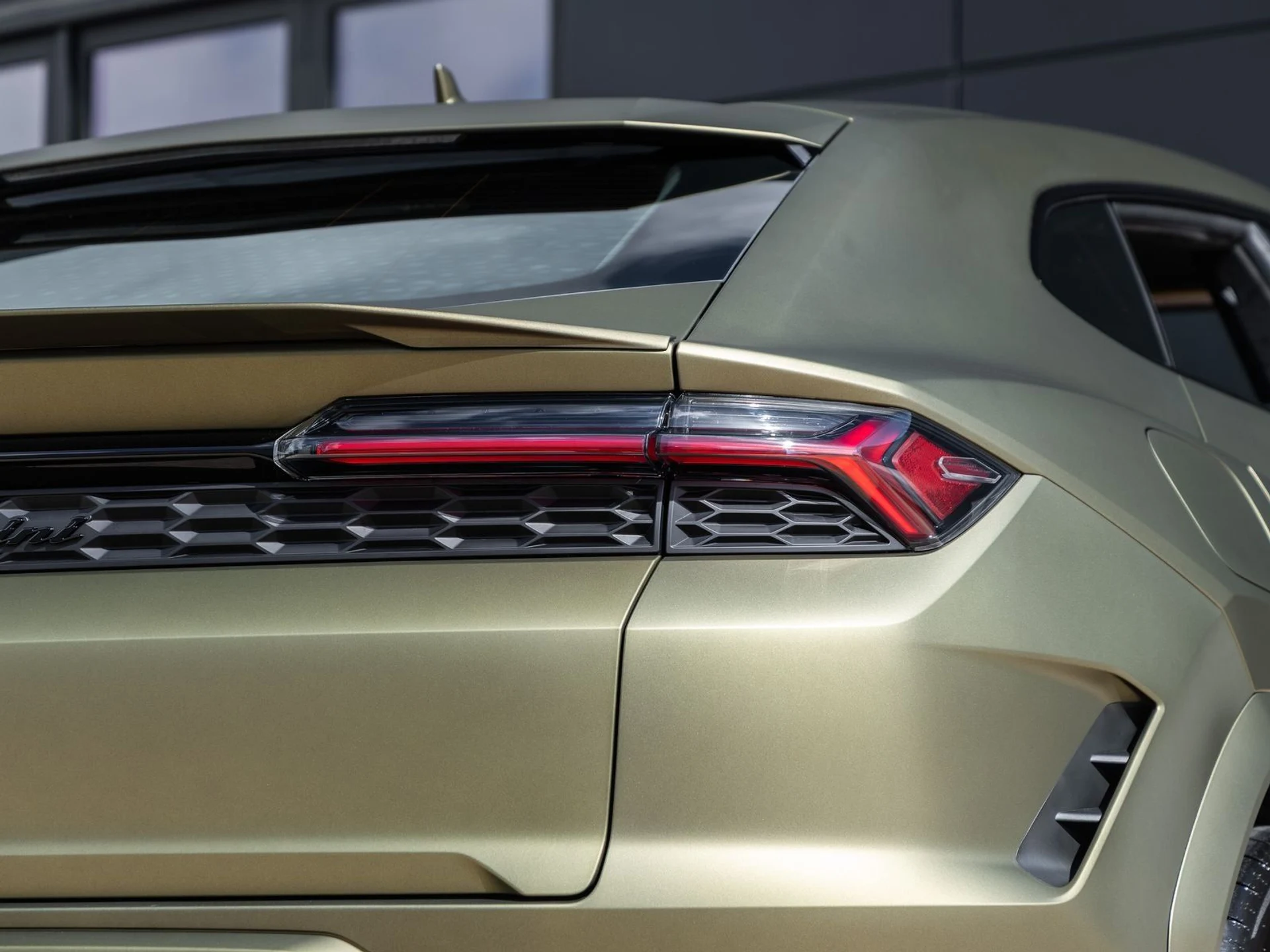 mph014_501576358_15_a2de1ecba1