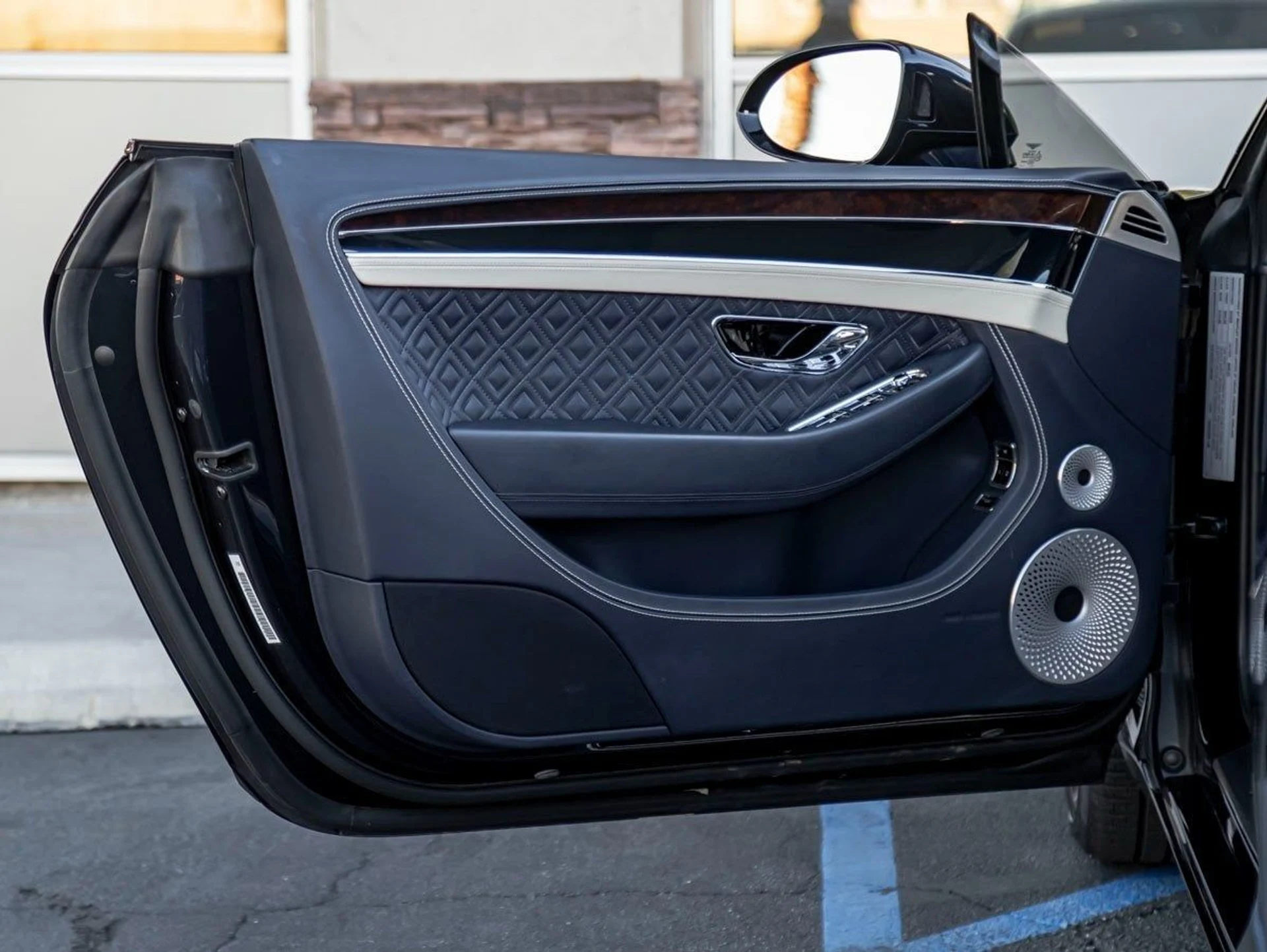 mph014_503241996_15_0c63675594