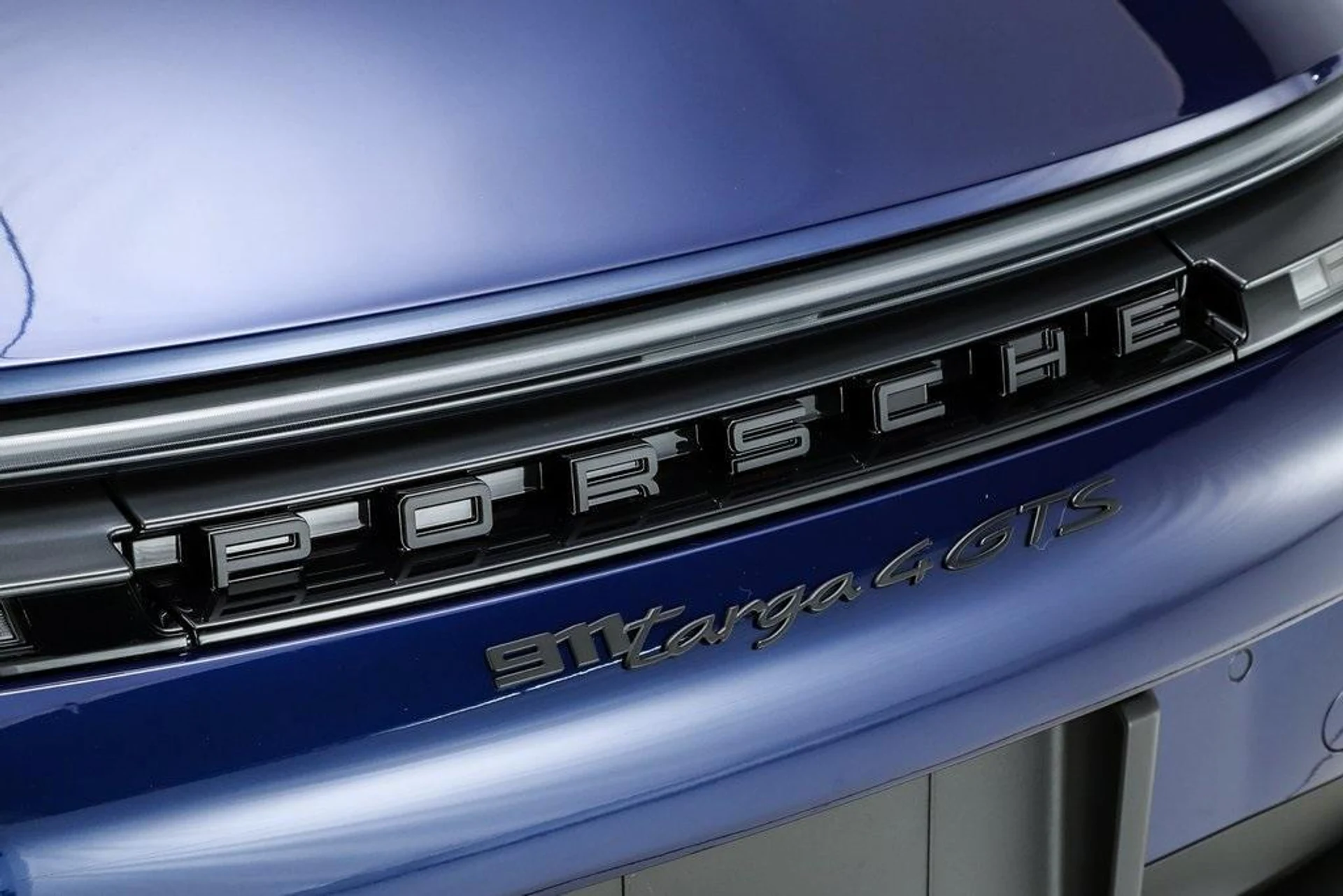 mph014_505020494_r9rf1q_Ck2i_Z_Lz_x2_UQG_It_Vbm_z_M_89995d0553