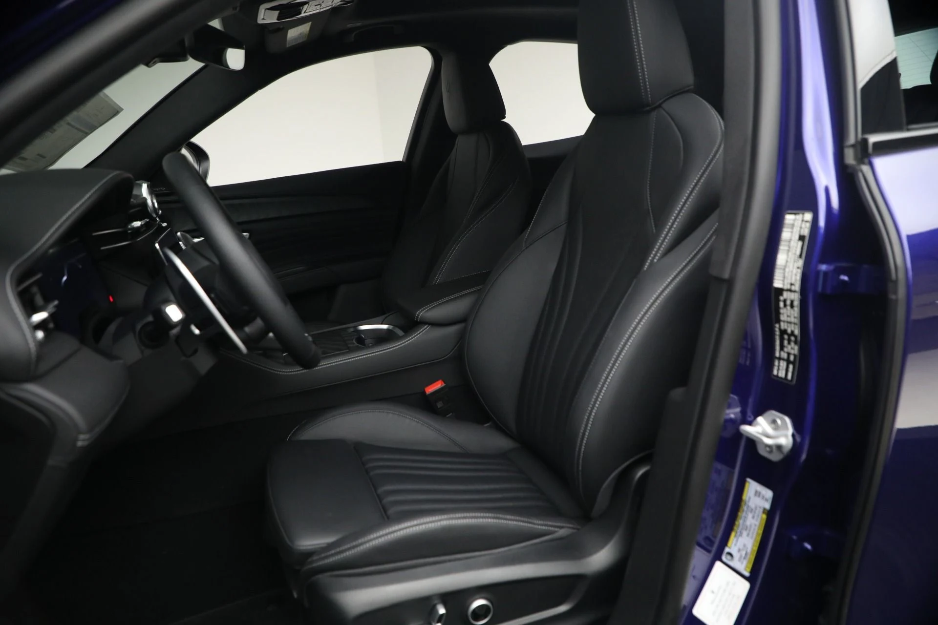 mph014_508090961_New_2026_Maserati_Grecale_Modena_V6_1775583402_0960c54760