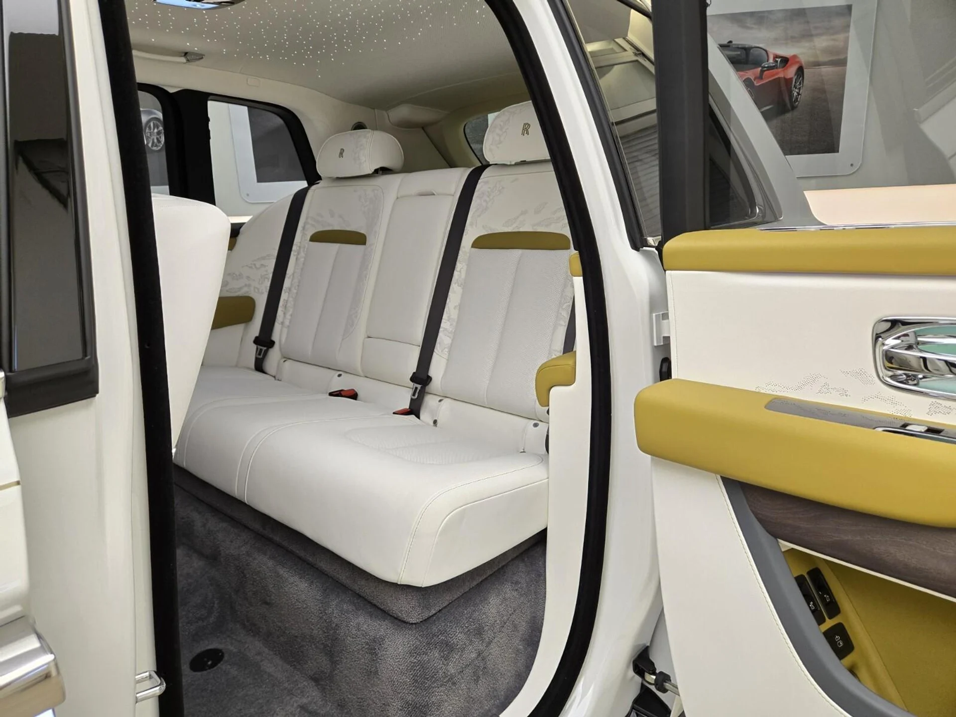 mph014_509279992_New_2027_Rolls_Royce_Cullinan_1792818904_fbe95c0121
