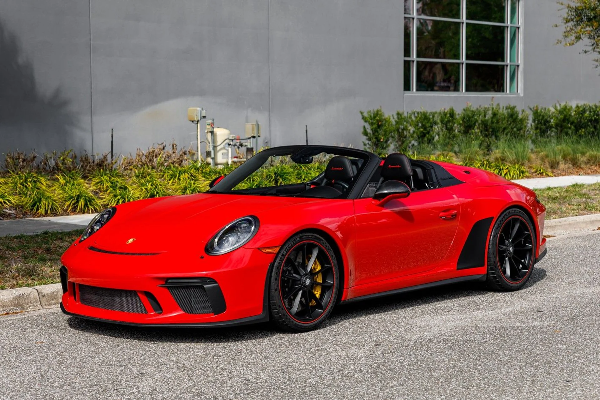 mph014_510907710_661_p15_l_91ac46ba18