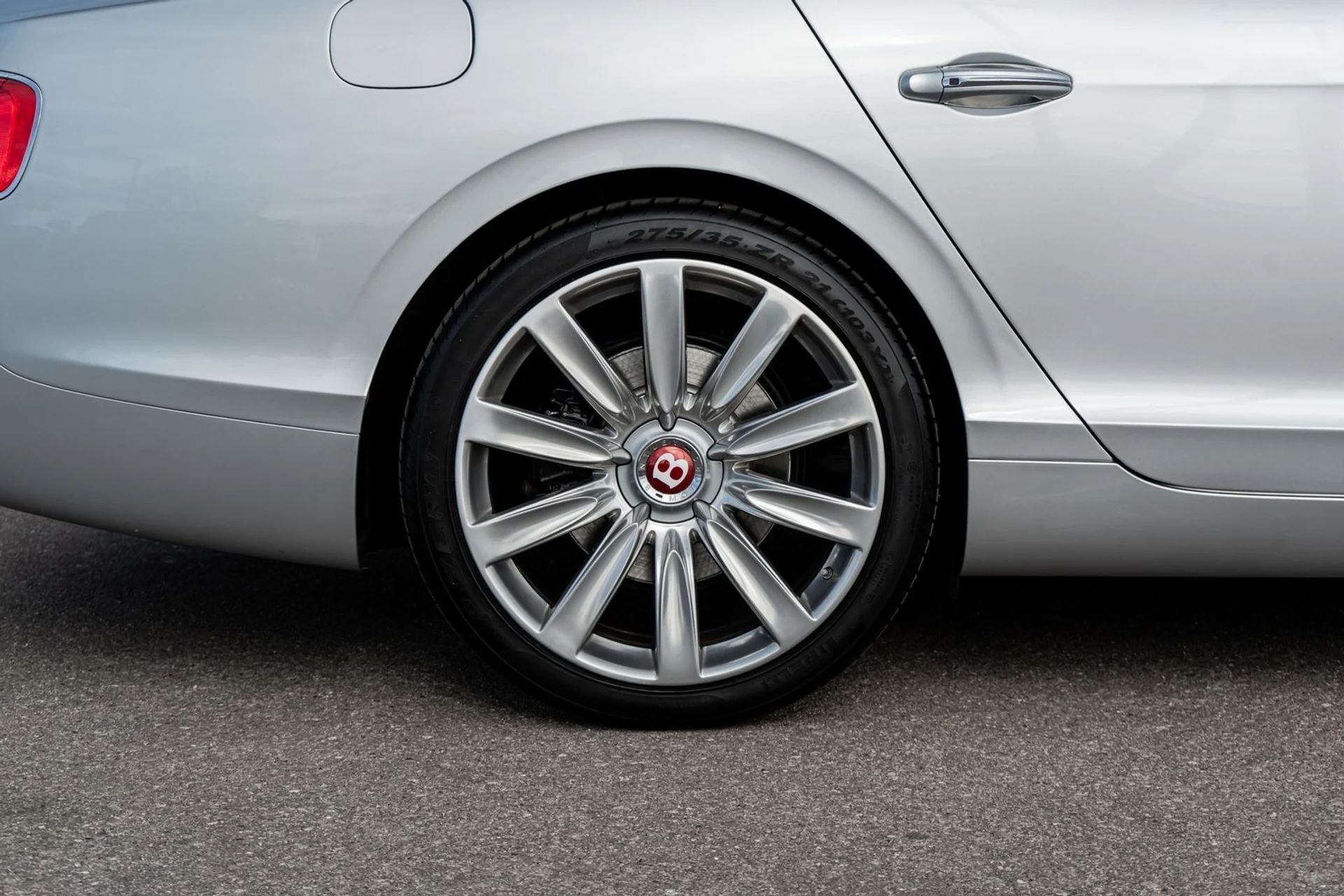 mph014_511004700_7fde10fb_9354_4077_bb02_8ca4b1f9d489_d33c0cc3e4