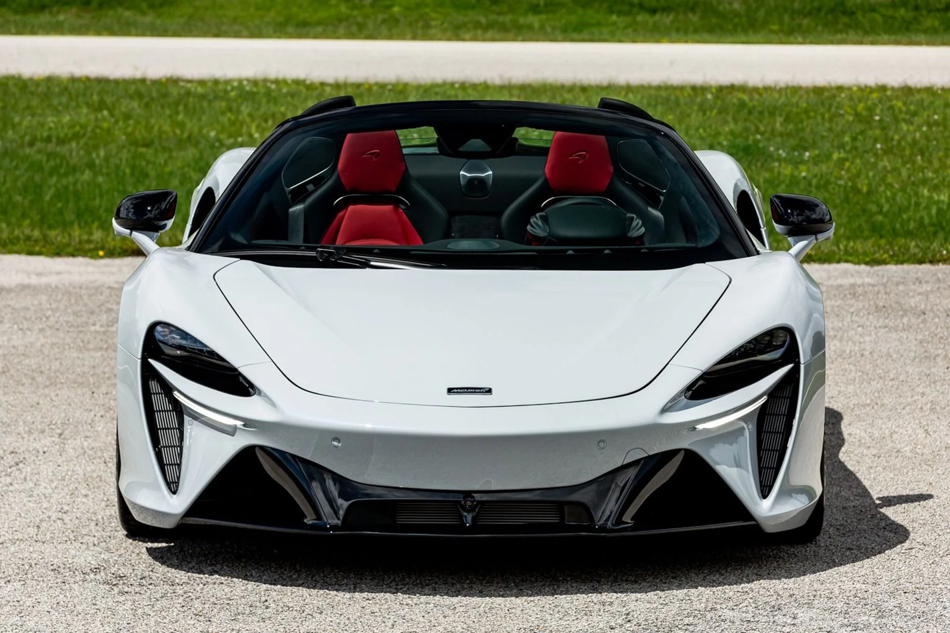 mph014_51803737_446_p15_l_b96993c4ea