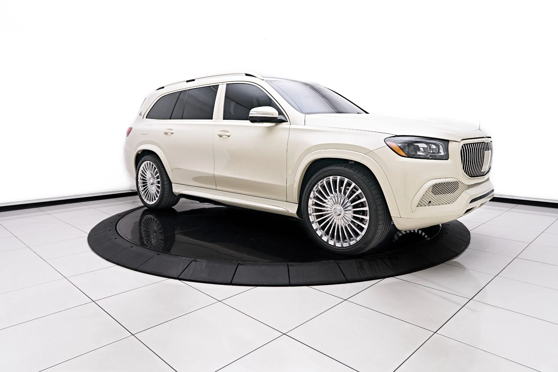 mph014_527807097_Used_2021_Mercedes_Benz_GLS_Maybach_GLS_600_1750720841_7a8787b66f