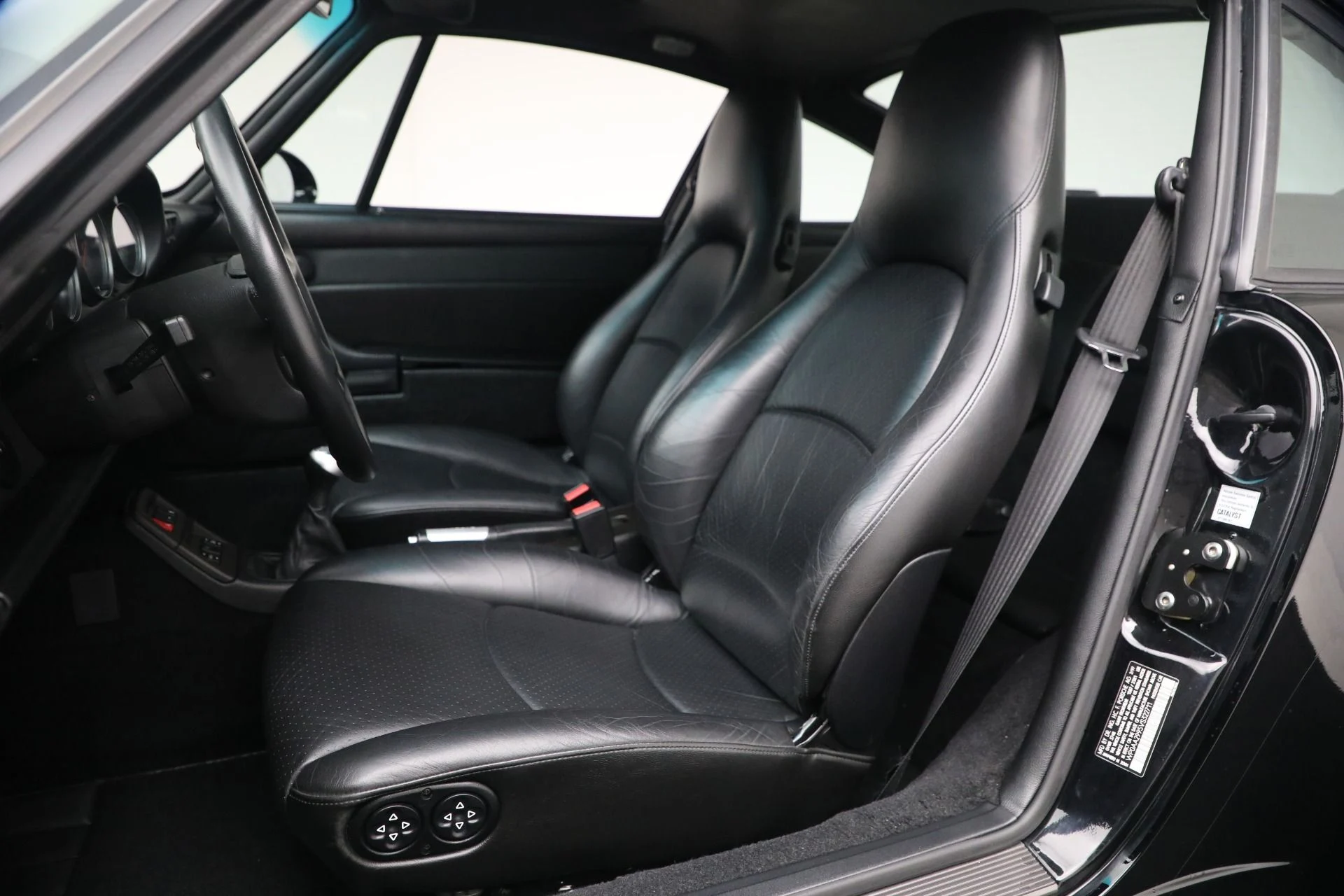 mph014_529947689_Used_1997_Porsche_911_Carrera_1764856423_942ebd7c23