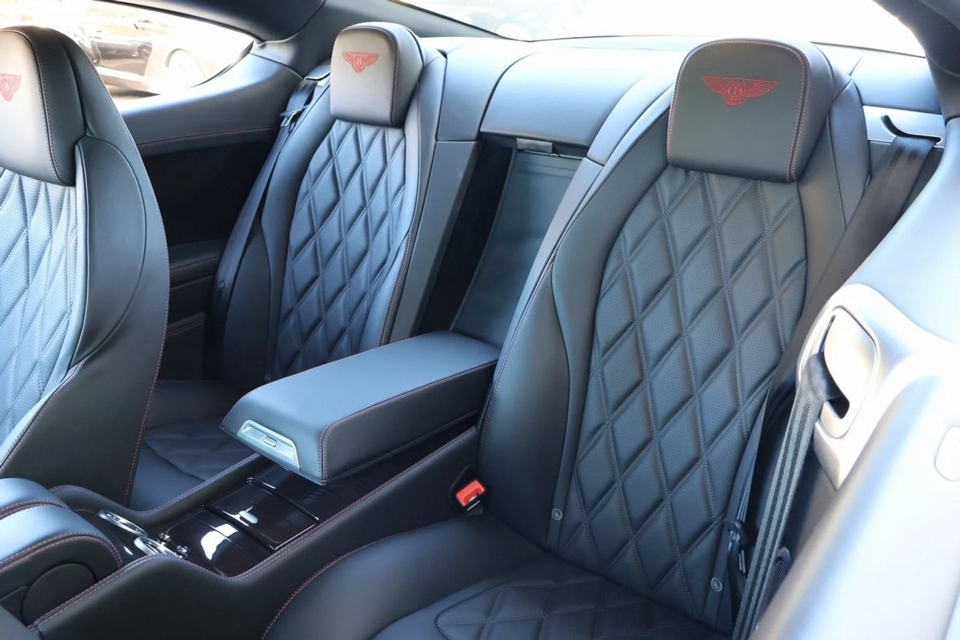 mph014_540460811_15_1d76df3801