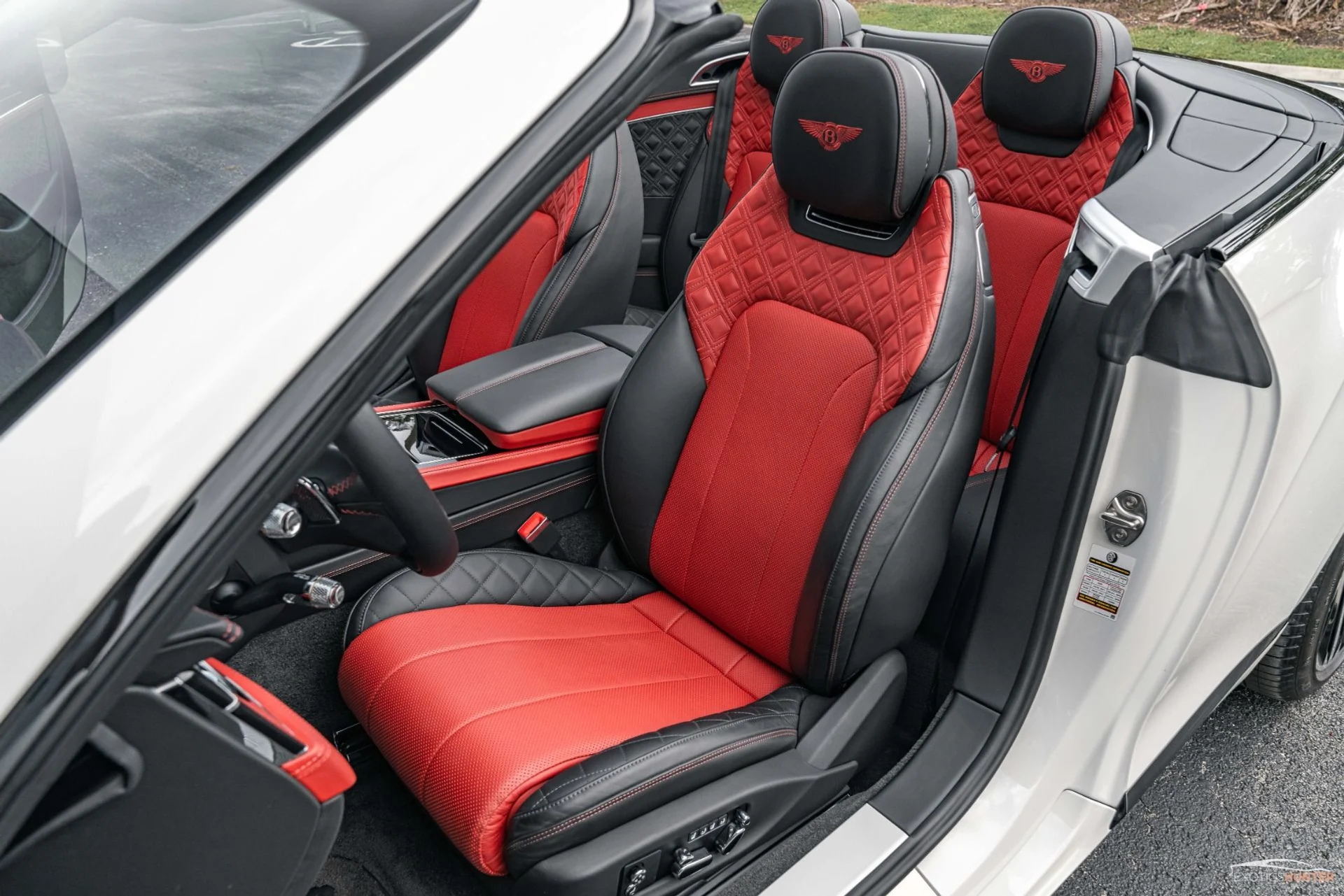 mph014_550949368_Used_2020_Bentley_Continental_GTC_280_K_MSRP_Mulliner_Blackline_Rotating_Display_1766938877_c07a615581