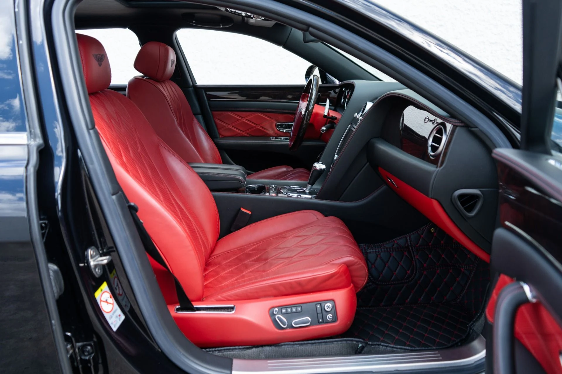 mph014_551707948_Used_2016_Bentley_Flying_Spur_W12_1760989629_aa155c9b49