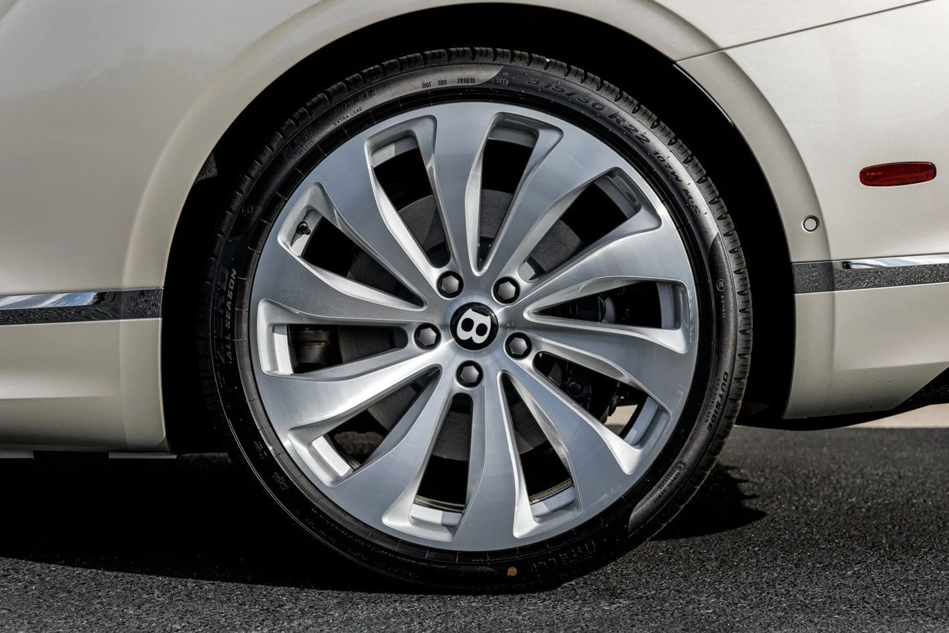 mph014_553896601_94efe76d0b4357ad689fb35a1517eb12x_9f4c781caa