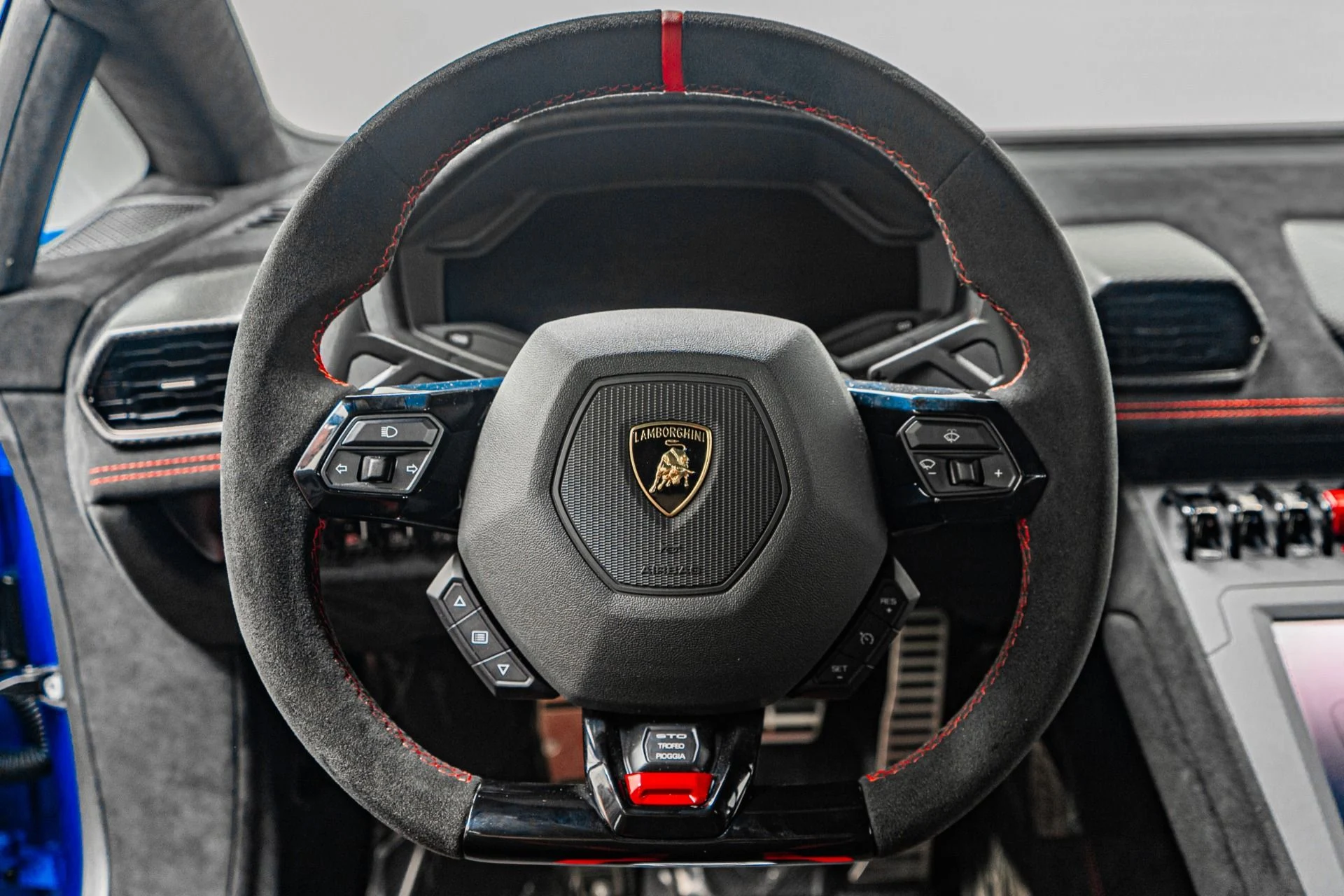 mph014_554353759_Used_2024_Lamborghini_Huracan_STJ_1757002928_c973e371e5
