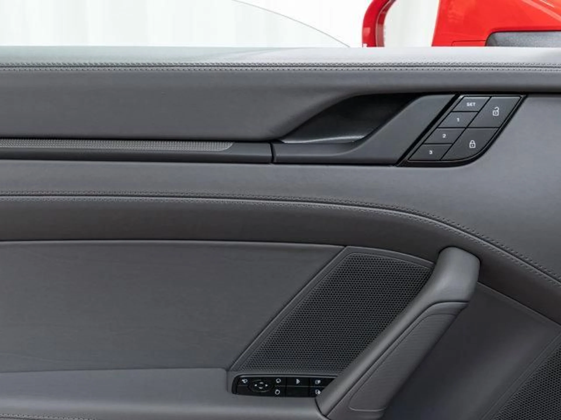 mph014_560669074_7p_KZ_Ir_ZID_1_ZW_Nx_Q_Tzpjih158n_Mo_d8afe973cc