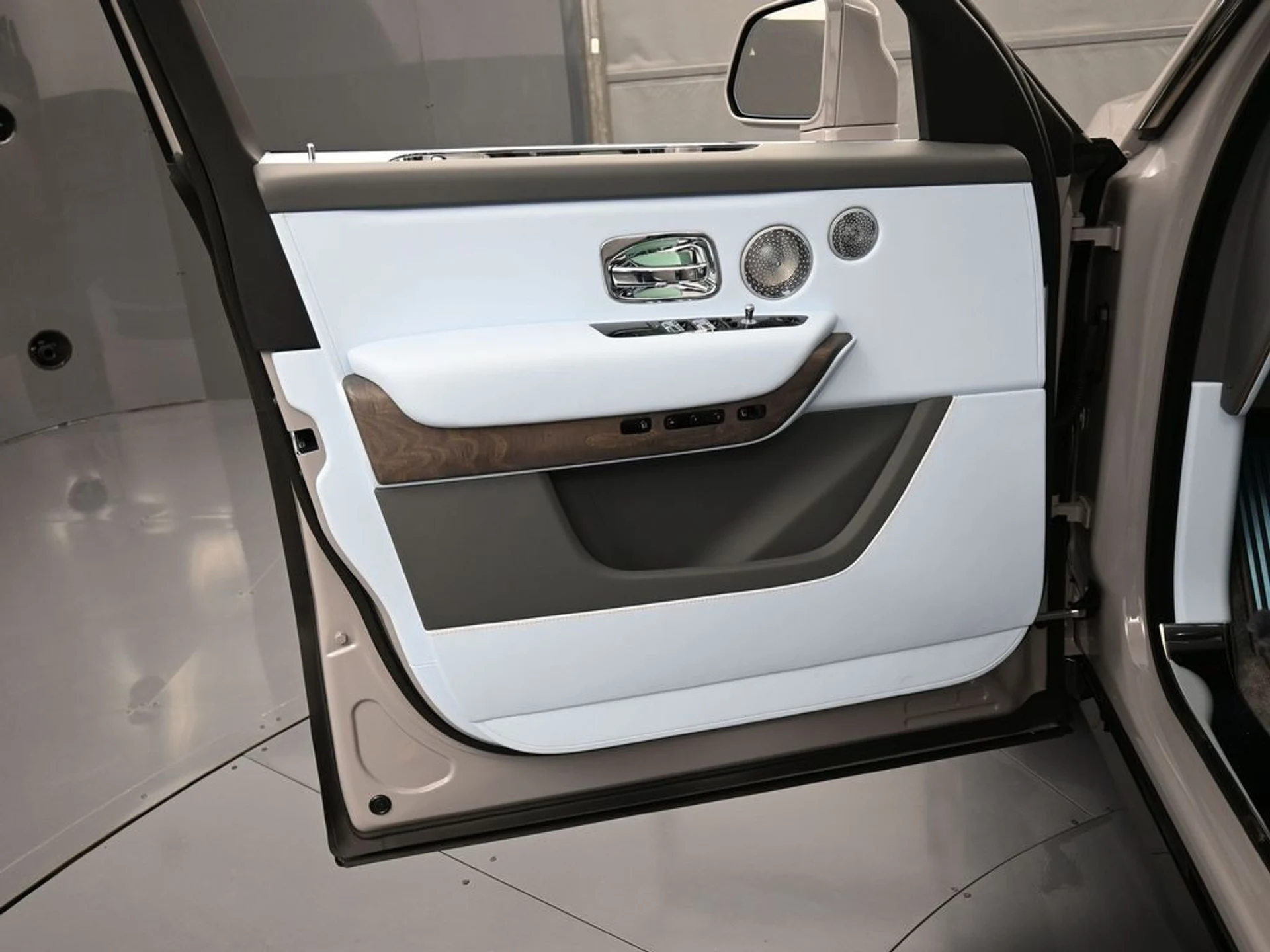 mph014_561127114_89e3abafded6d5e8022c7f09606a680c_747f38b780