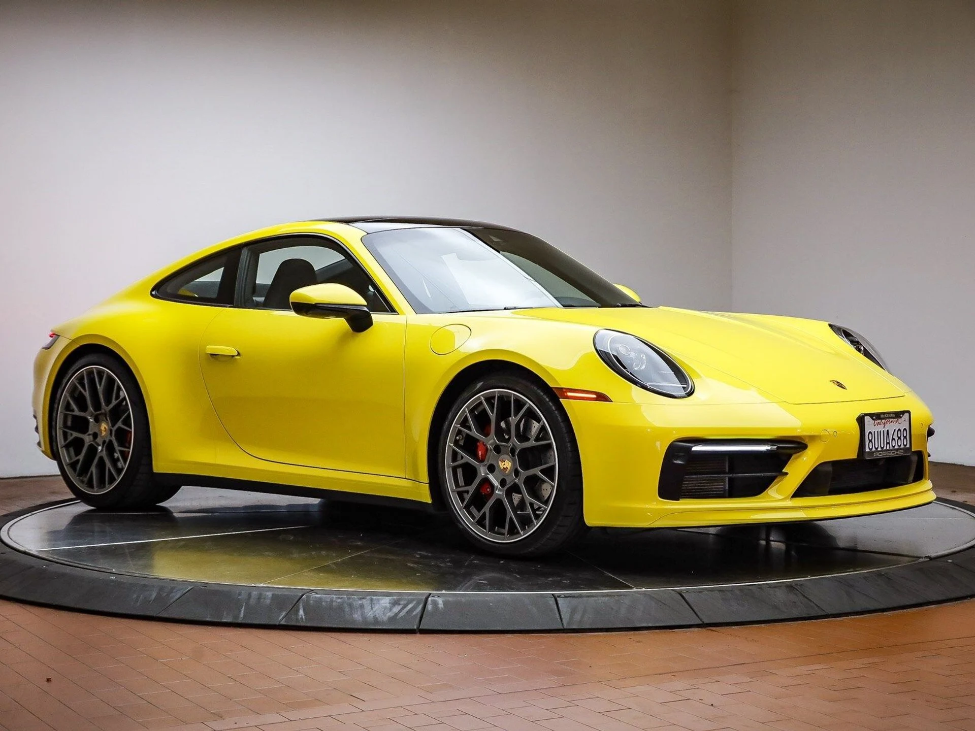 mph014_562088271_e310f1c25ea84762580c23a191188f04x_5383b2ecb6