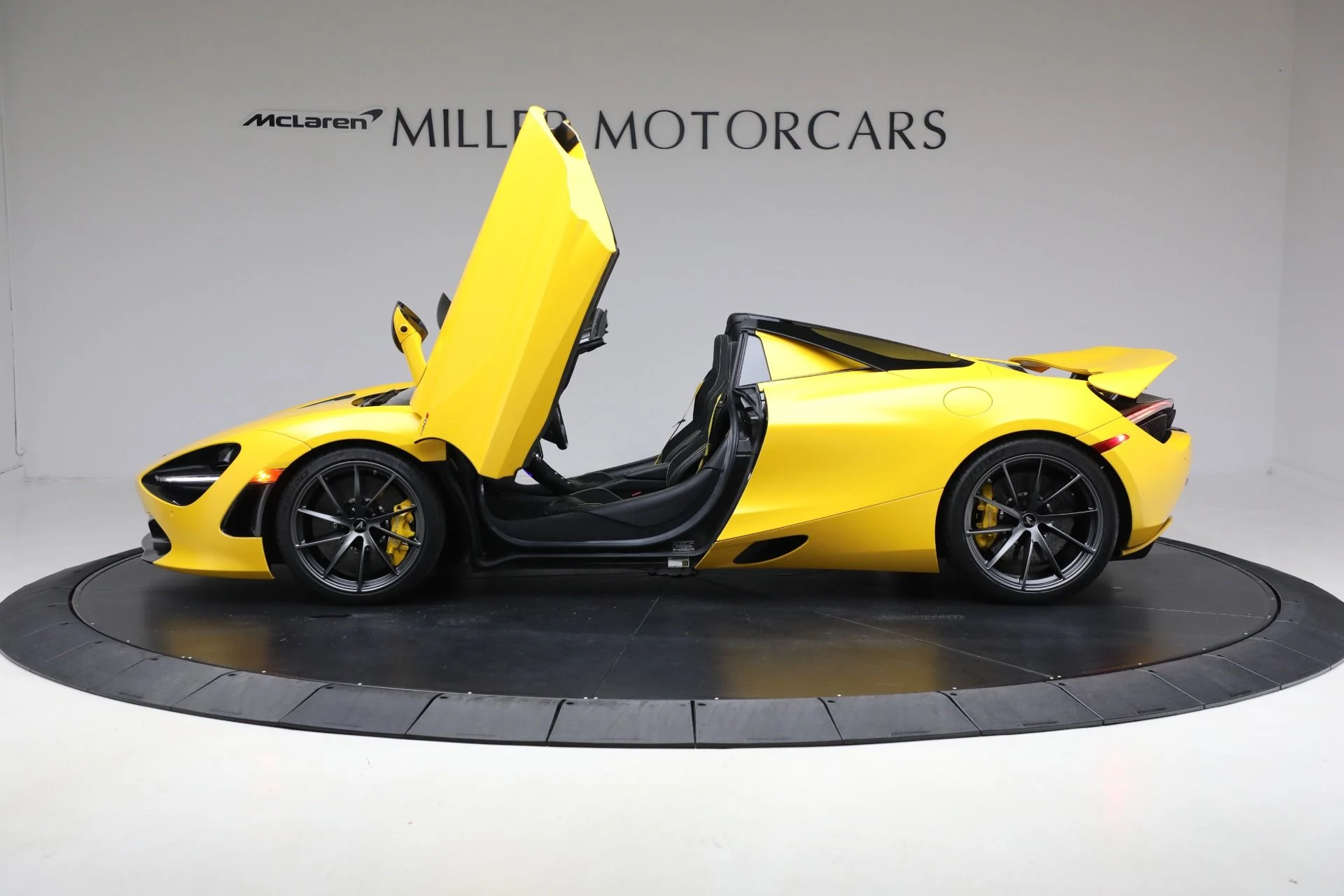 mph014_562824504_Used_2021_Mc_Laren_720_S_Spider_Performance_43144e8123