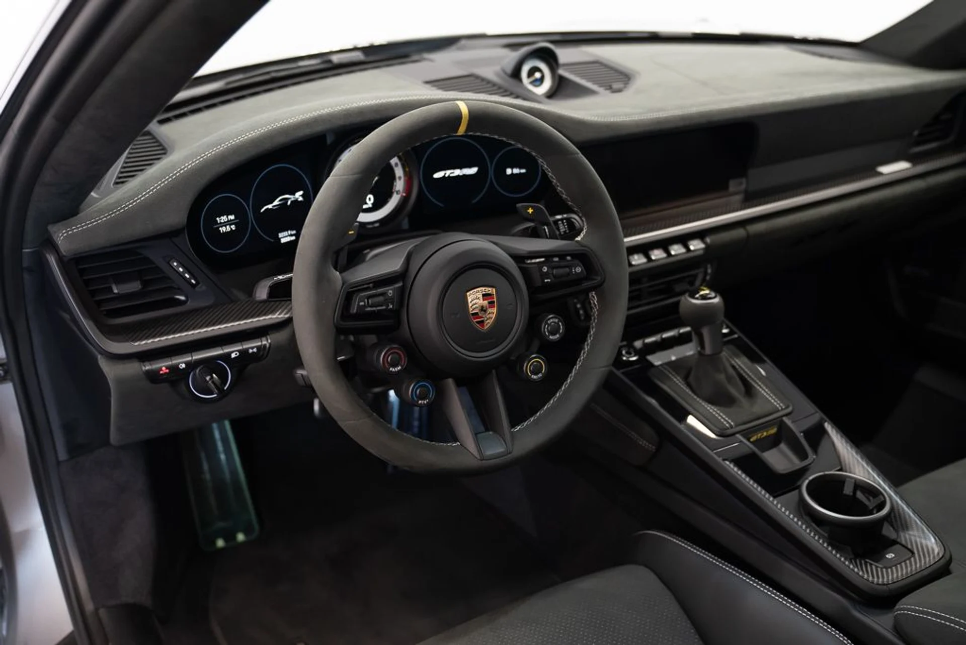 mph014_577848500_porsche_911_2024_724359a4d7