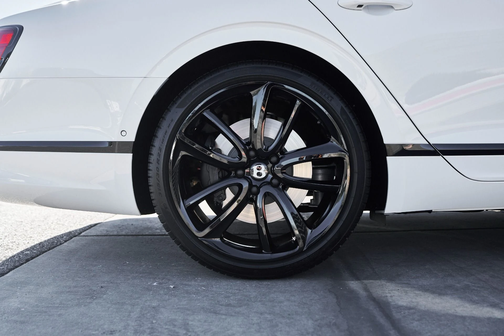 mph014_583816435_Used_2024_Bentley_Flying_Spur_S_1761779884_af8396d3ca