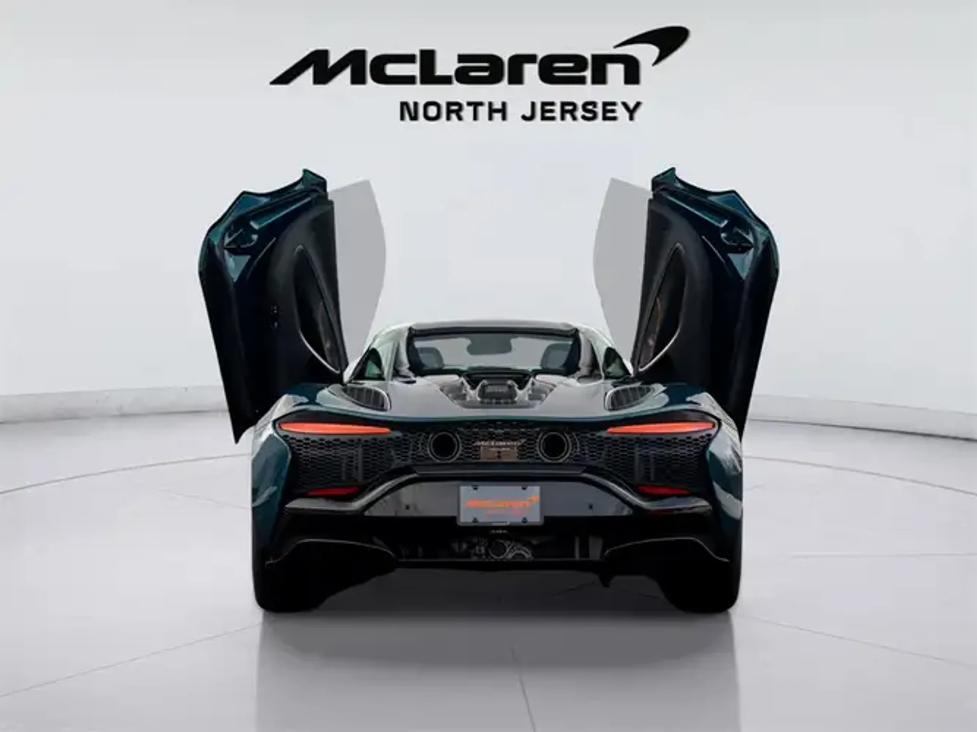 mph014_586256652_T_Eb4_P_Pl_Dd_KECVV_9r_med_f7f4a1e302