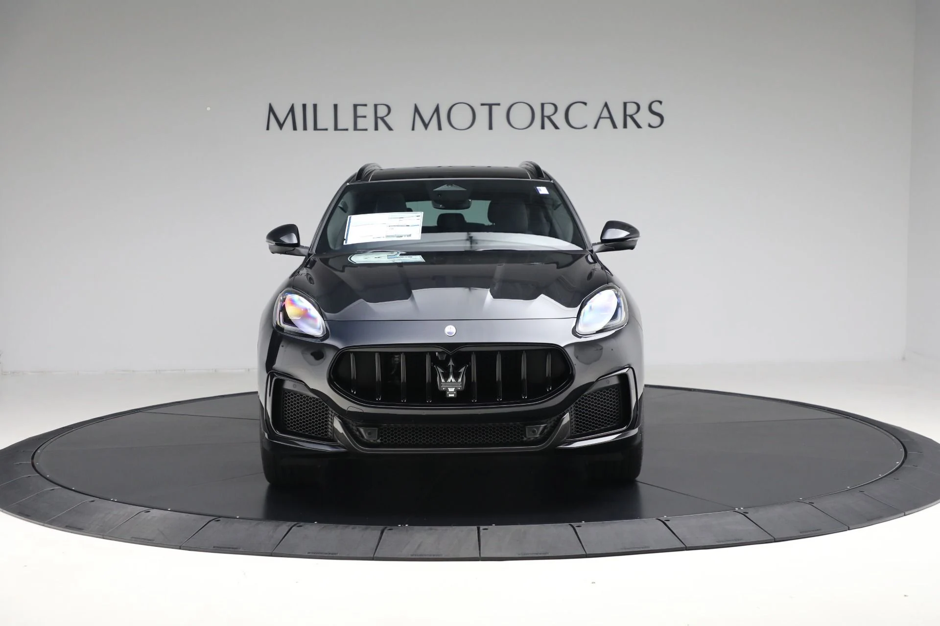mph014_58648239_New_2025_Maserati_Grecale_Trofeo_bc558dcf81