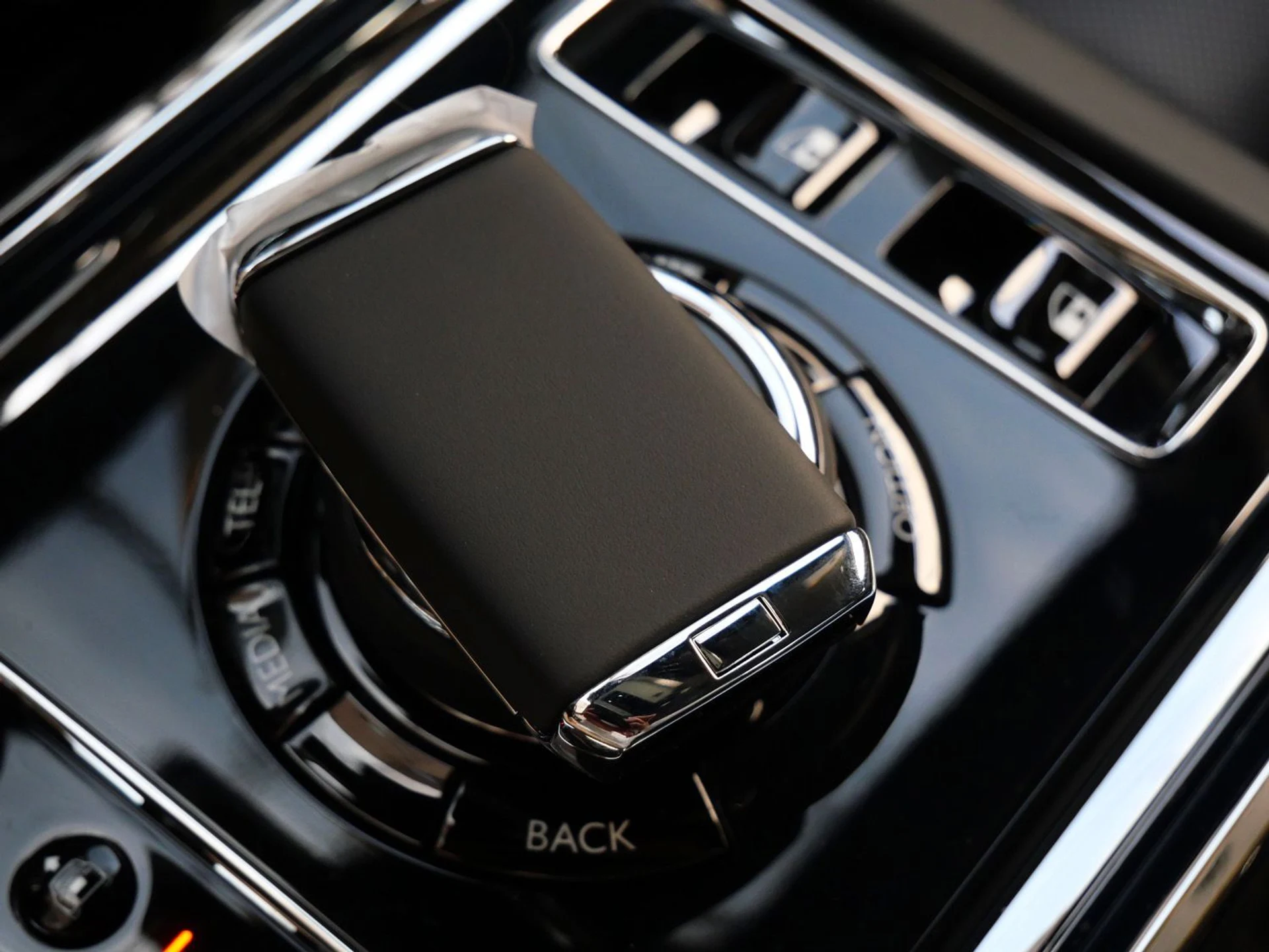 mph014_58902383_993976a6611c939439975167ff34e27ex_845efa5f3b