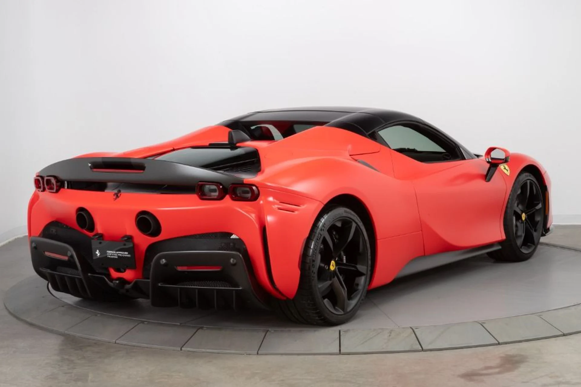 mph014_597341456_Used_2022_Ferrari_SF_90_Spider_15db7f0e48