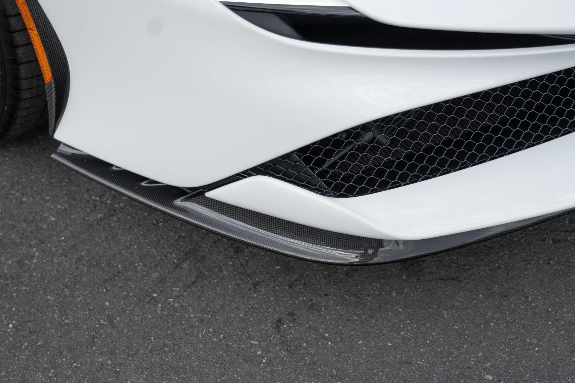 mph014_6001060_Used_2023_Ferrari_SF_90_Stradale_1760118033_a504314609