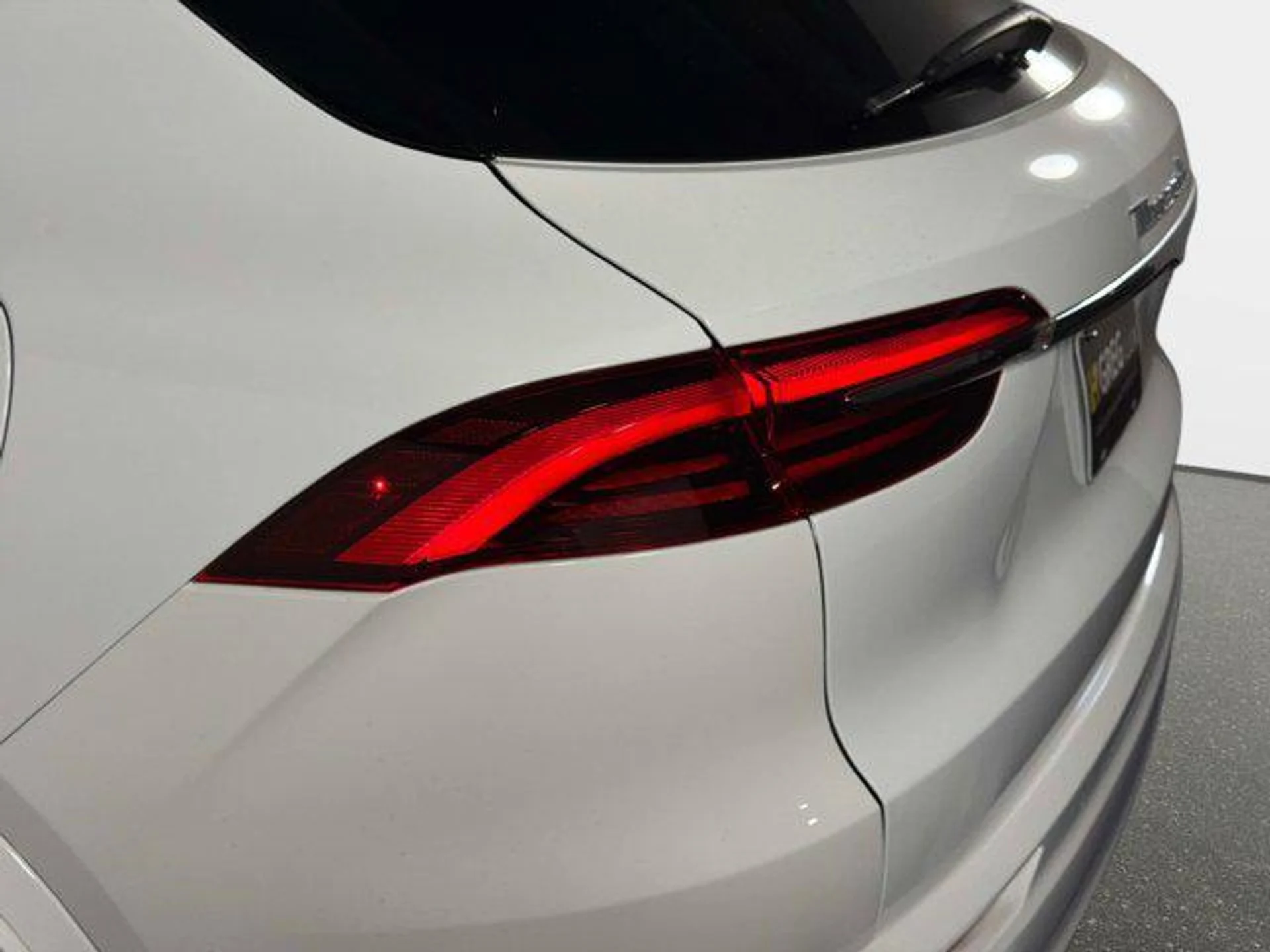 mph014_601194067_e_KDR_Blx_Pm_SO_9r6_Cw2d_IRS_5_M0o_6a15e87887