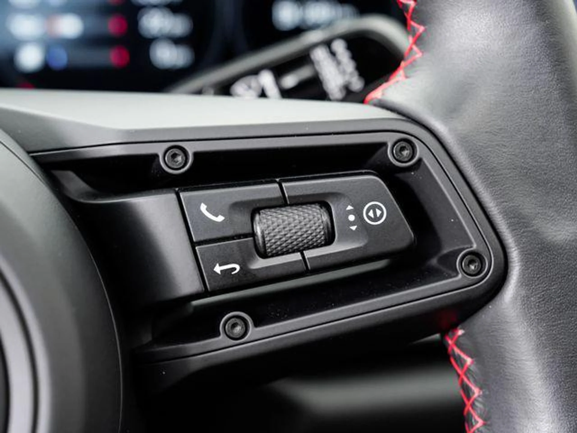 mph014_603042569_DTA_pff_Fc_T5_KS_42_Is9y_OZCBQ_4_Q_1810cdd3ae