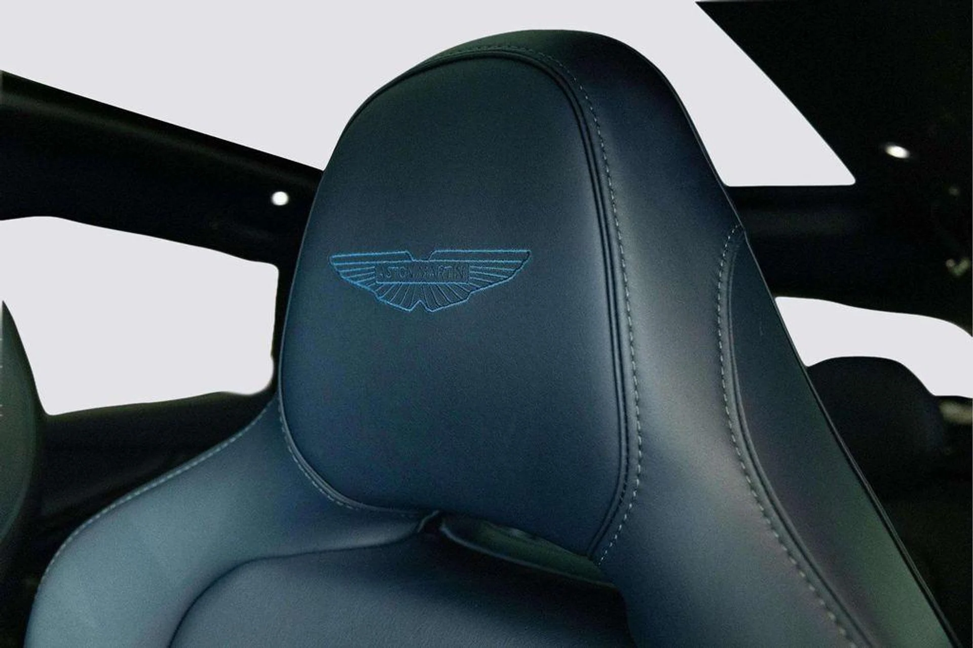 mph014_609234725_CB_9or_2_CFCNP_8ai_Wu6p_XJW_Fsinw_b1142ce2c3