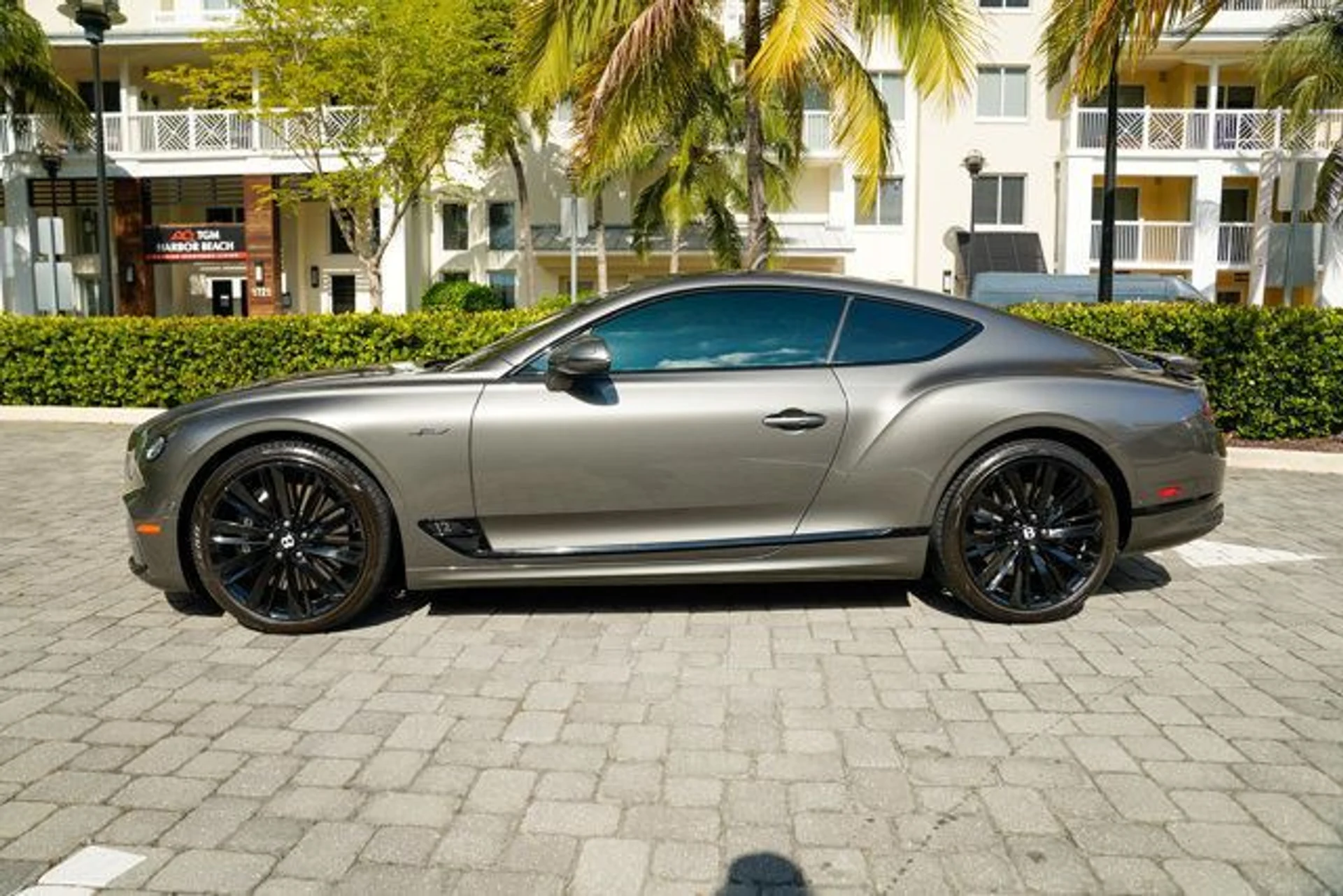 mph014_609503695_22956151_15_640_74c381f4ec