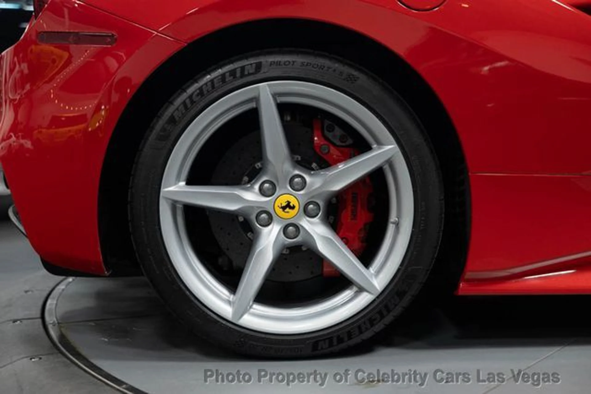 mph014_61228727_used_2016_ferrari_488_gtb_2drcoupe_9707_23063335_19_640_9982476d26