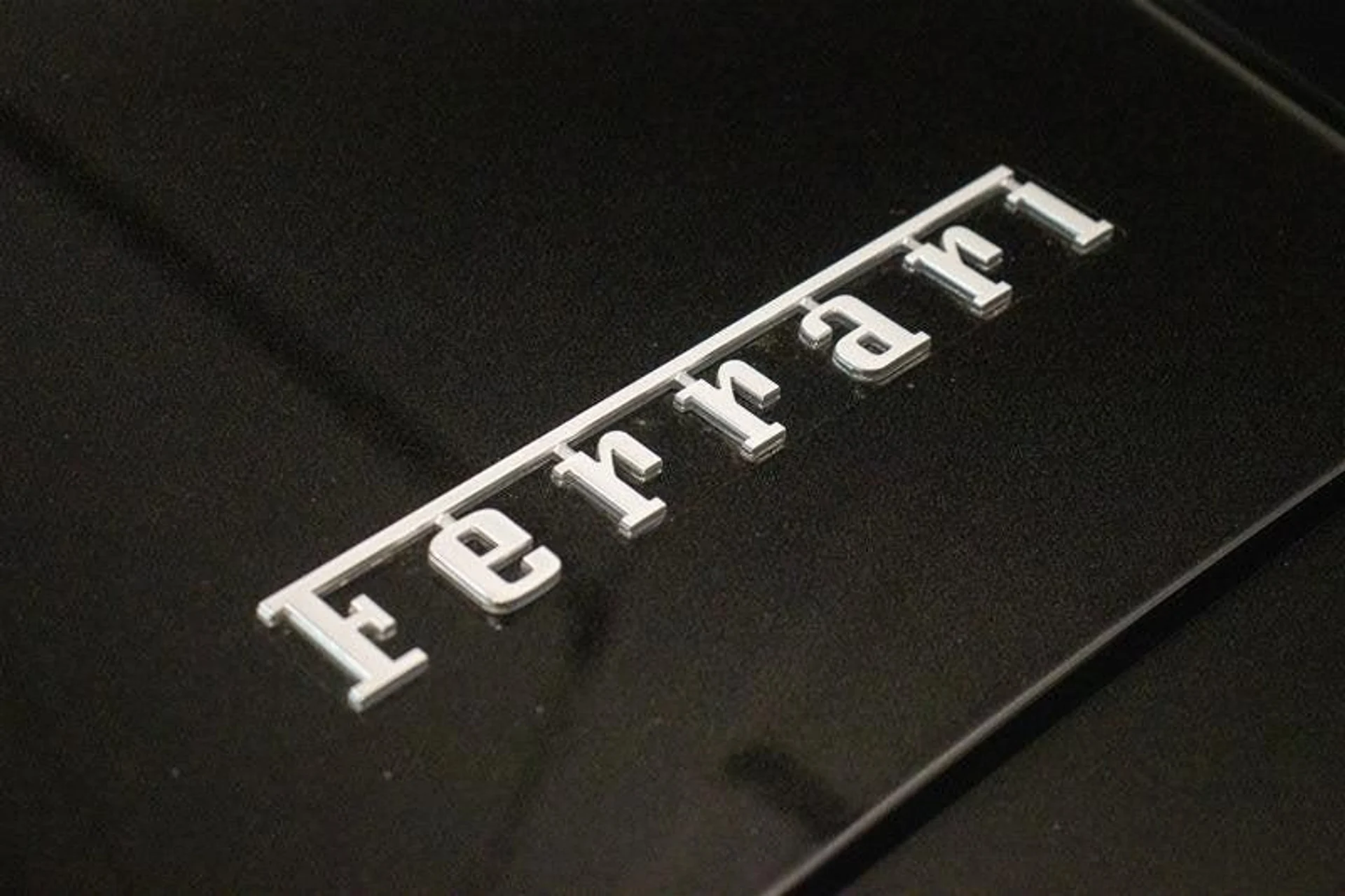 mph014_613405828_Used_2023_Ferrari_F8_Spider_Base_1782923007_ae2b907daa