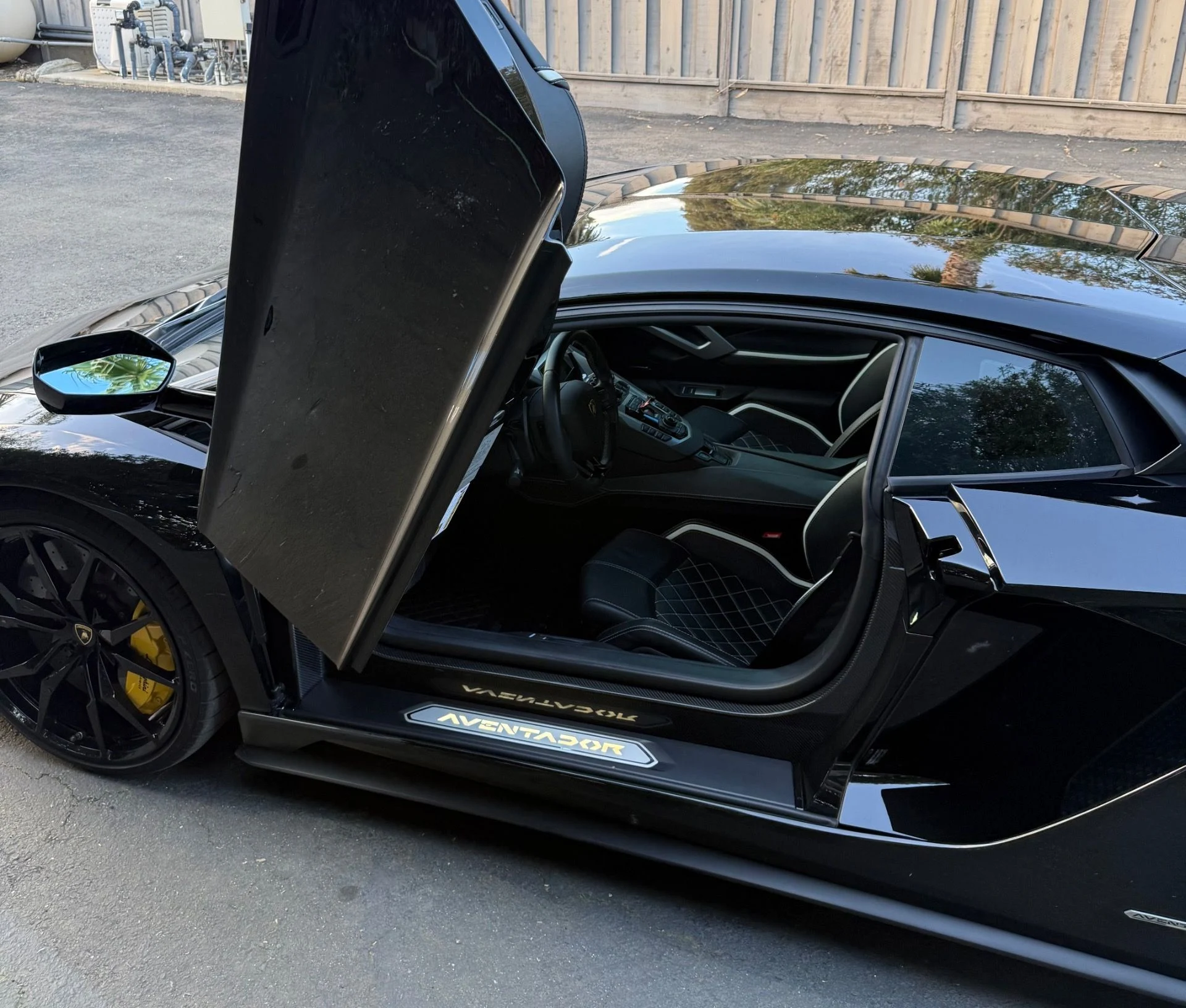 mph014_614630074_Used_2017_Lamborghini_Aventador_LP_740_4_S_1772653127_6e2119ec7c